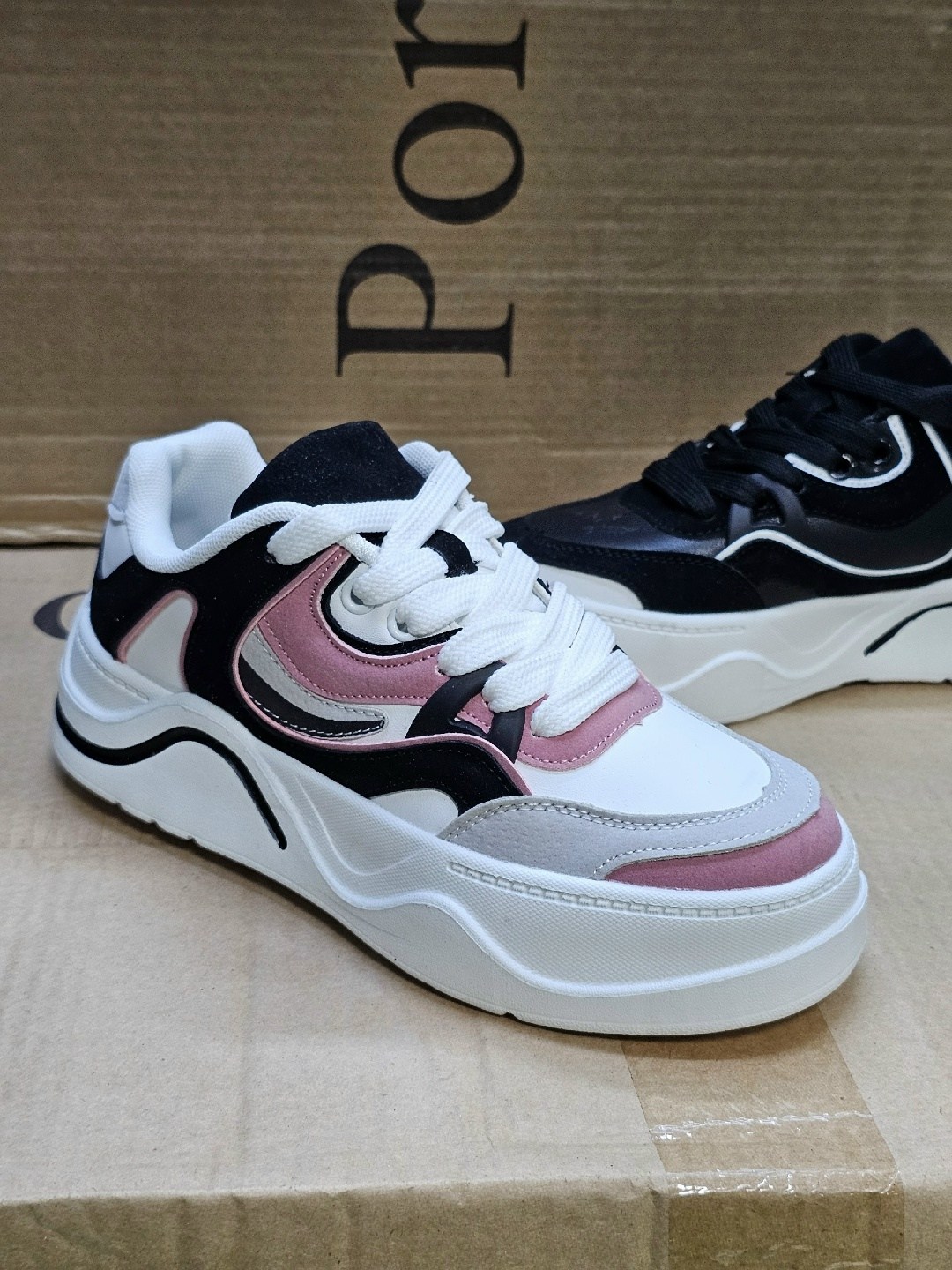 кроссовки женскиe,,модные кроссовки,кроссовки для девушек,женские массивные кроссовки