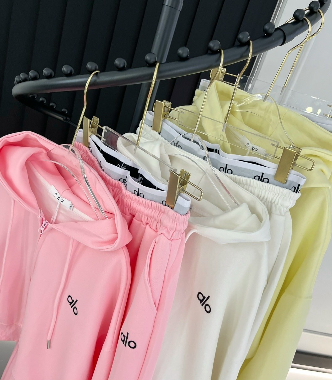 cпортивный костюм женский на флисе,костюм спортивный женский,костюм на флисе,спортивный костюм,спортивные костюмы на флисе