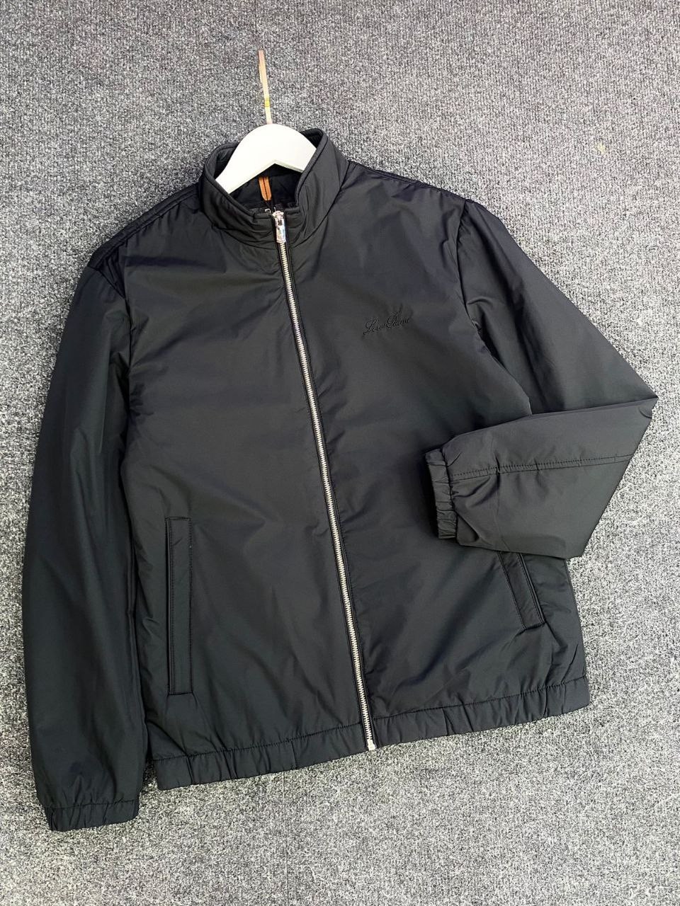 куртка,куртка повседневная,куртка с воротником,куртка с высоким воротником,теплая куртка