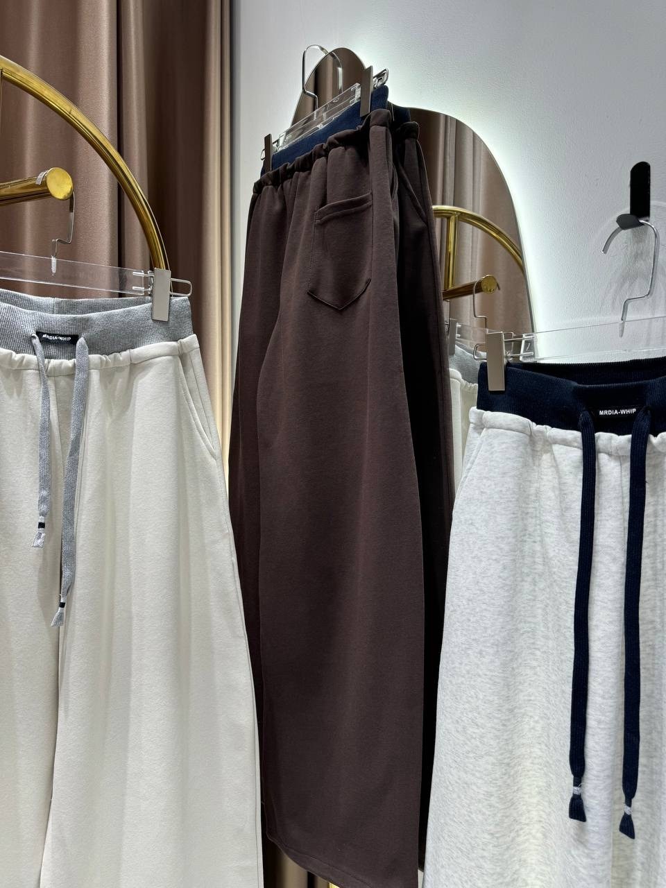 спортивный костюм женский,спортивный костюм,серый спортивный костюм,спортивный костюм модный,костюм спортивный брючный с худи на молнии и капюшоном fashionboom