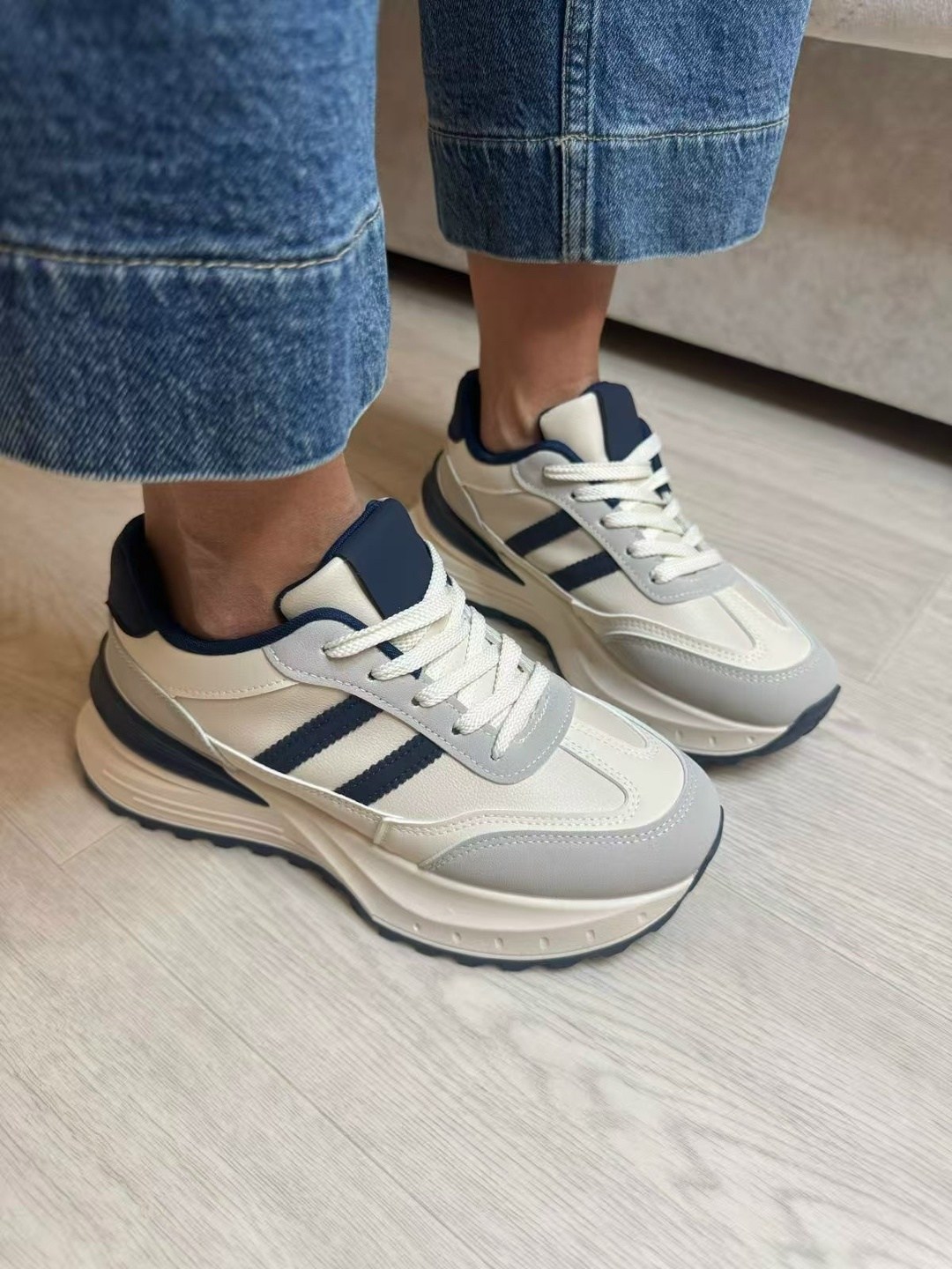 женские кроссовки,кроссовки повседневные,,кроссовки повседневные женские,кроссовки модные