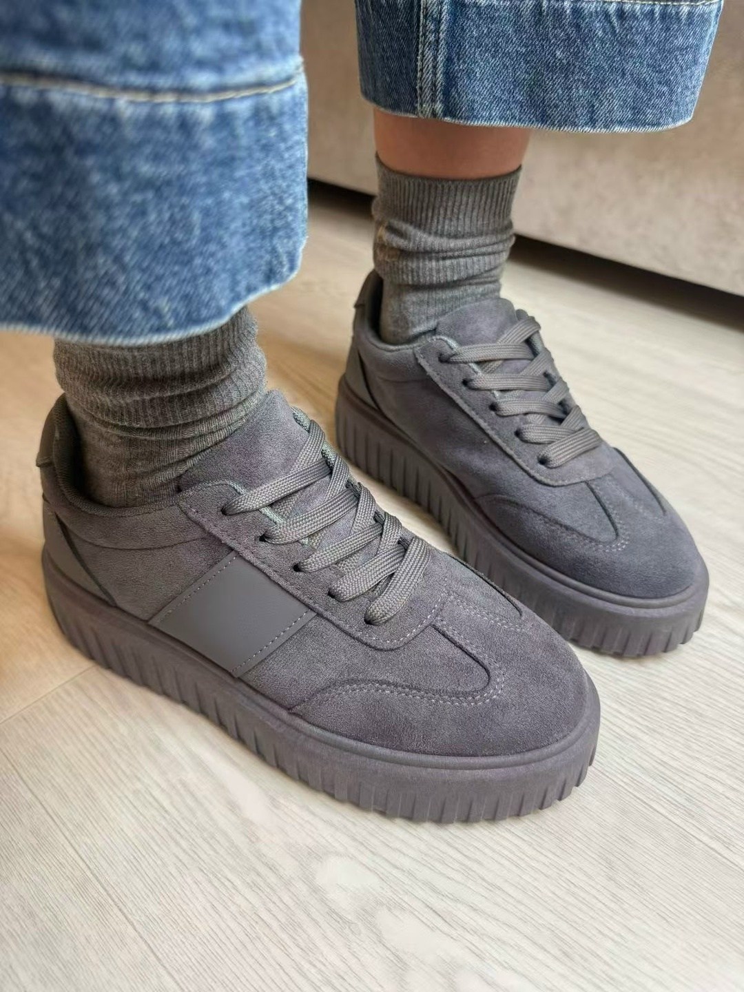 ,замшевые кроссовки,женские кроссовки,повседневные кроссовки,кроссовки модные