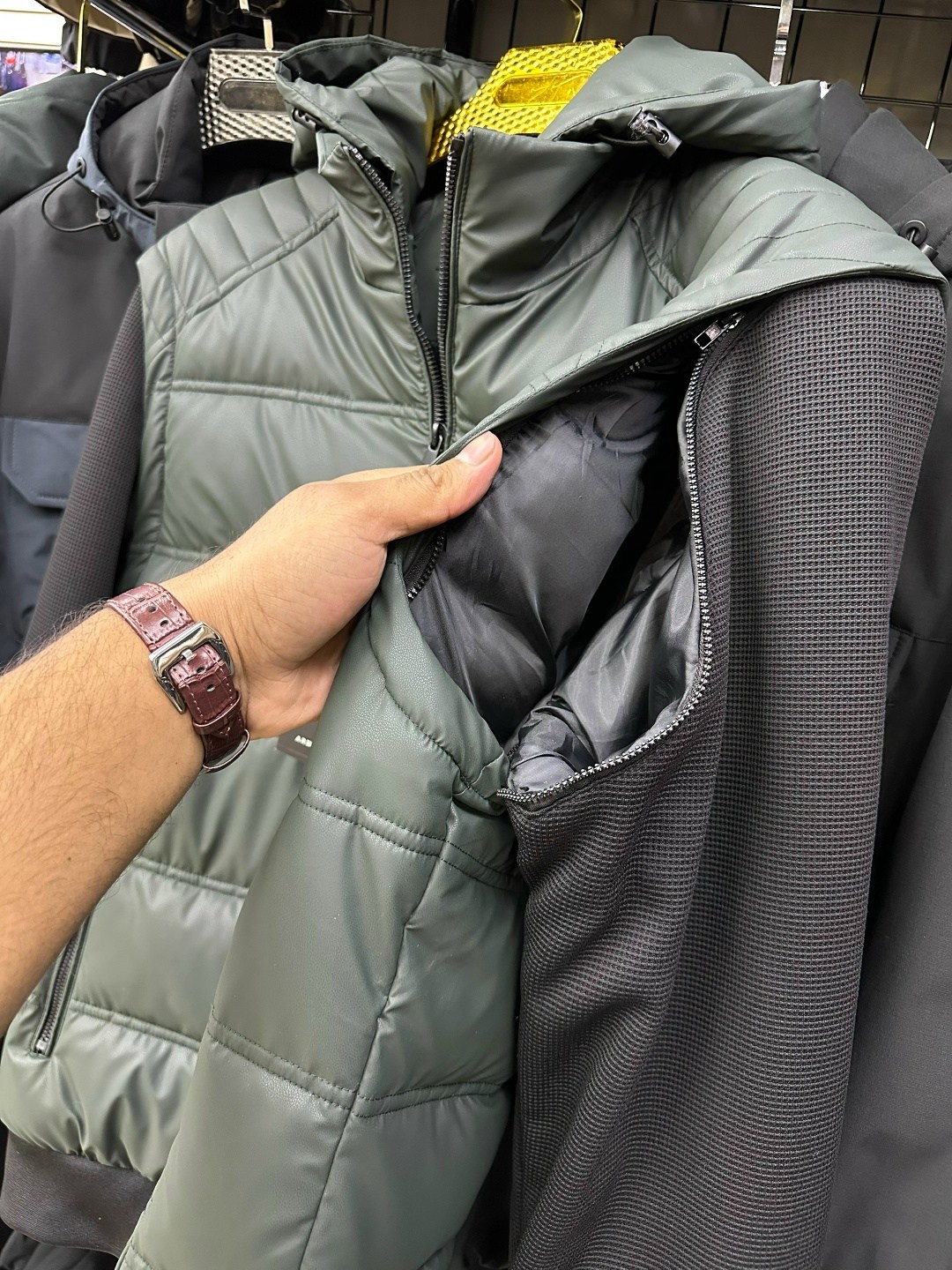 куртка демисезонная мужская с вязаными рукавами hugo boss,пауль шарк куртка с вязаными рукавами,зелёная куртка hugo boss с вязаными рукавами,демисезонная куртка,куртка зимняя мужская