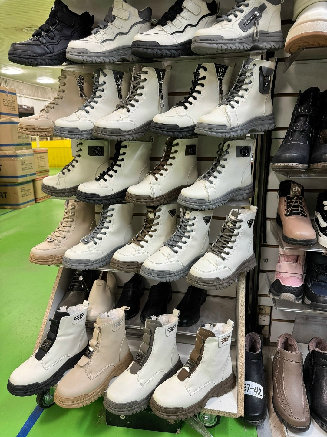 ,обуви,женские ботинки,женская ,лапоток