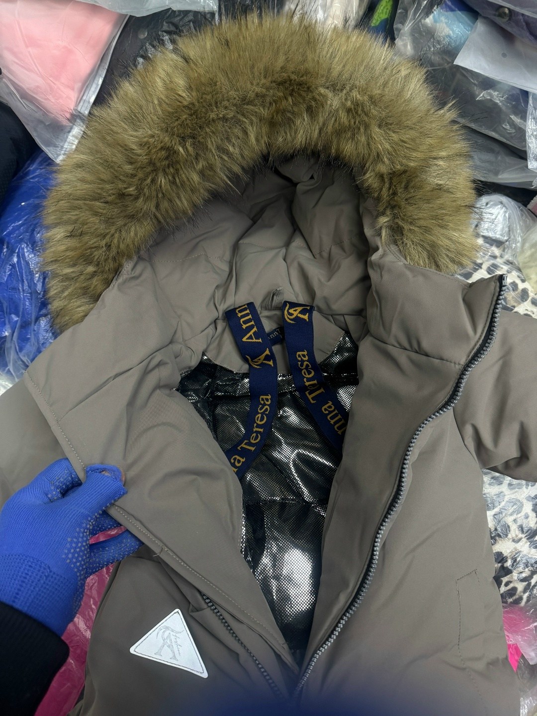 куртка borelli,зимняя куртка,куртка,меховая опушка xxl на капюшон из енота,парка с меховым