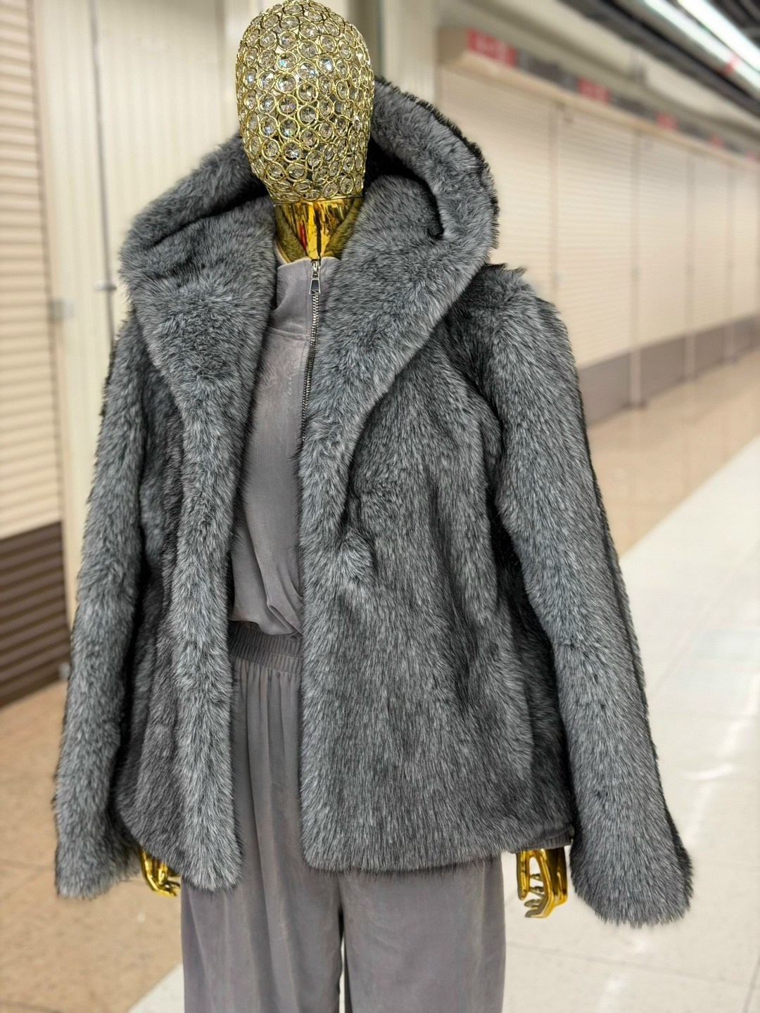 женская шуба,шуба,шуба из экомеха с капюшоном,шуба из эко меха fidan цвет серый,женская шуба из натурального кроличьего меха