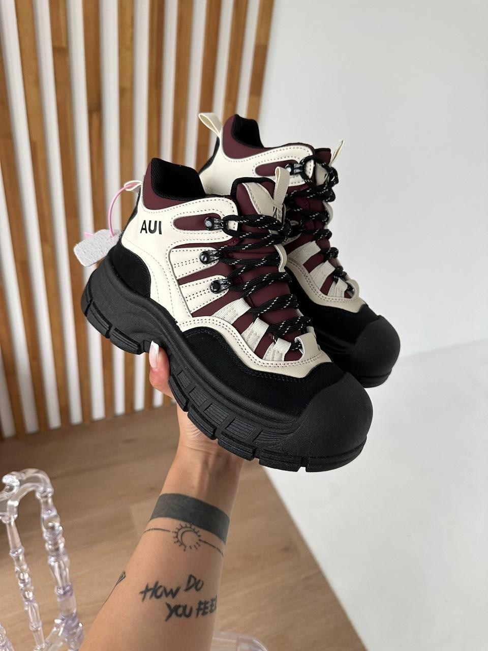 ,женские кроссовки,массивные кроссовки,модные кроссовки,кроссовки повседневные