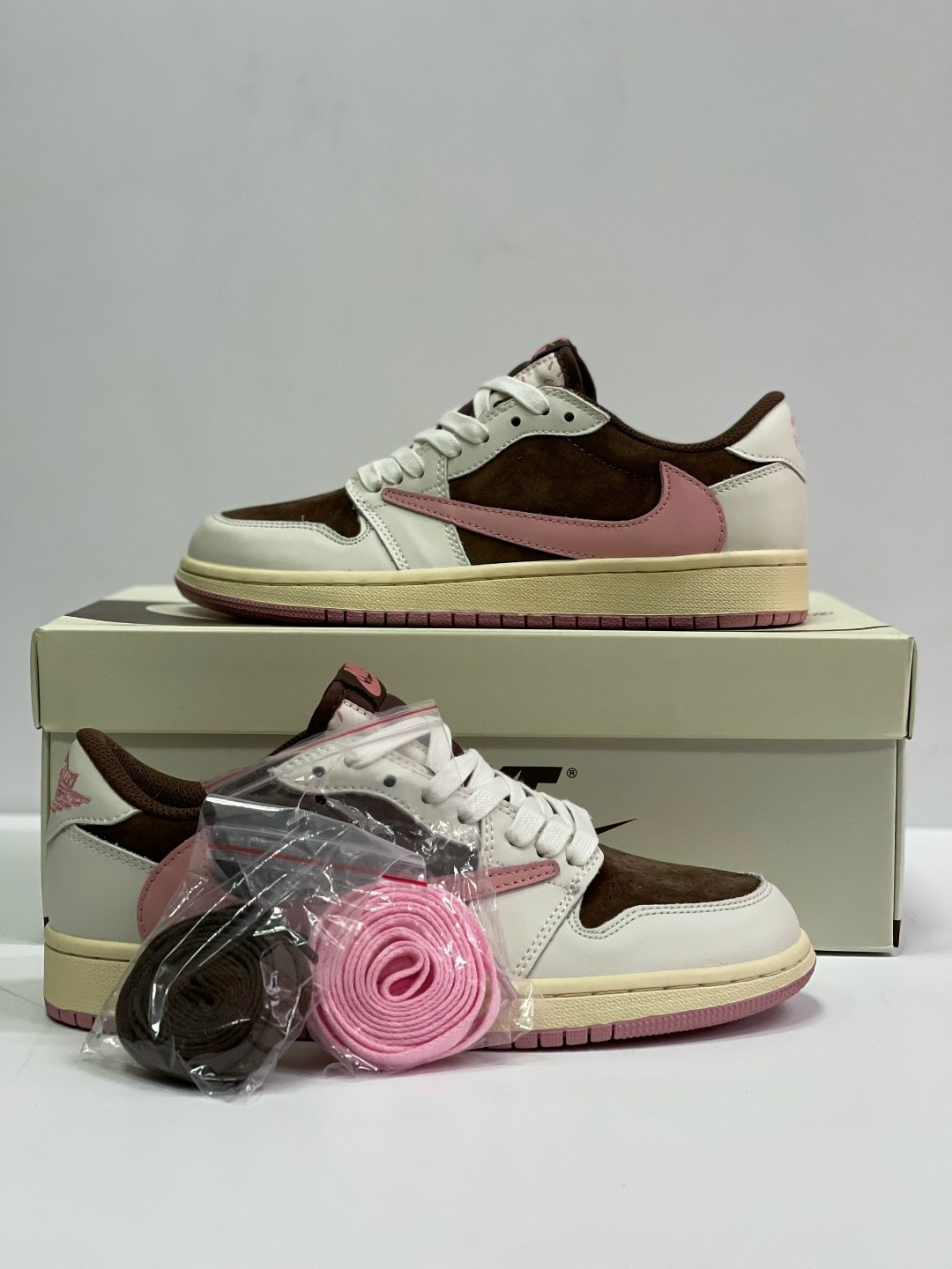 кроссовки travis scott x nike air jordan 1,nike air jordan 1 low travis scott,кроссовки nike travis scott x air jordan 1 low,кроссовки nike air jordan 1 low travis scott,кроссовки женскиe