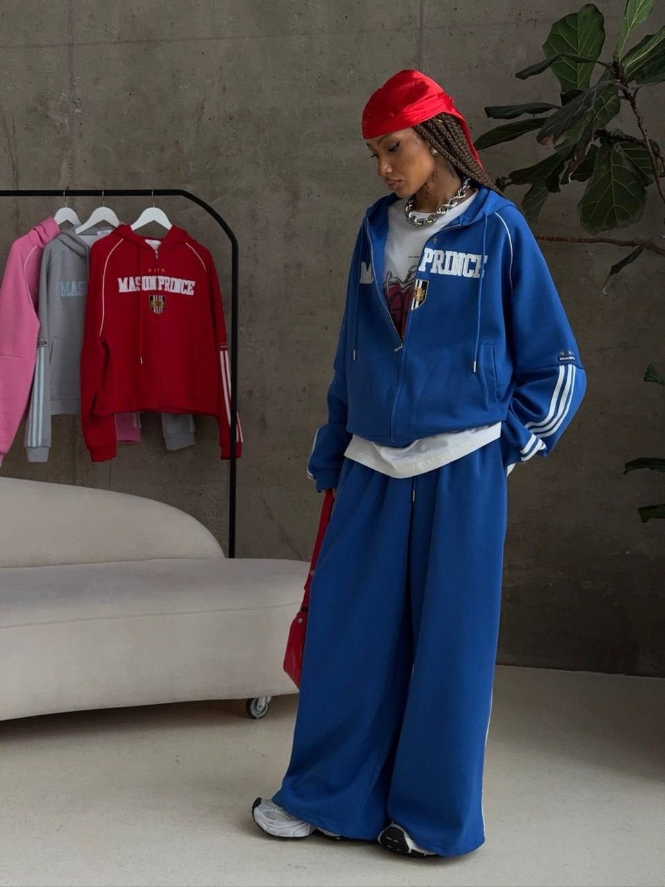 спортивный костюм,женский спортивный костюм,спортивный костюм синего цвета,одежда спортивная