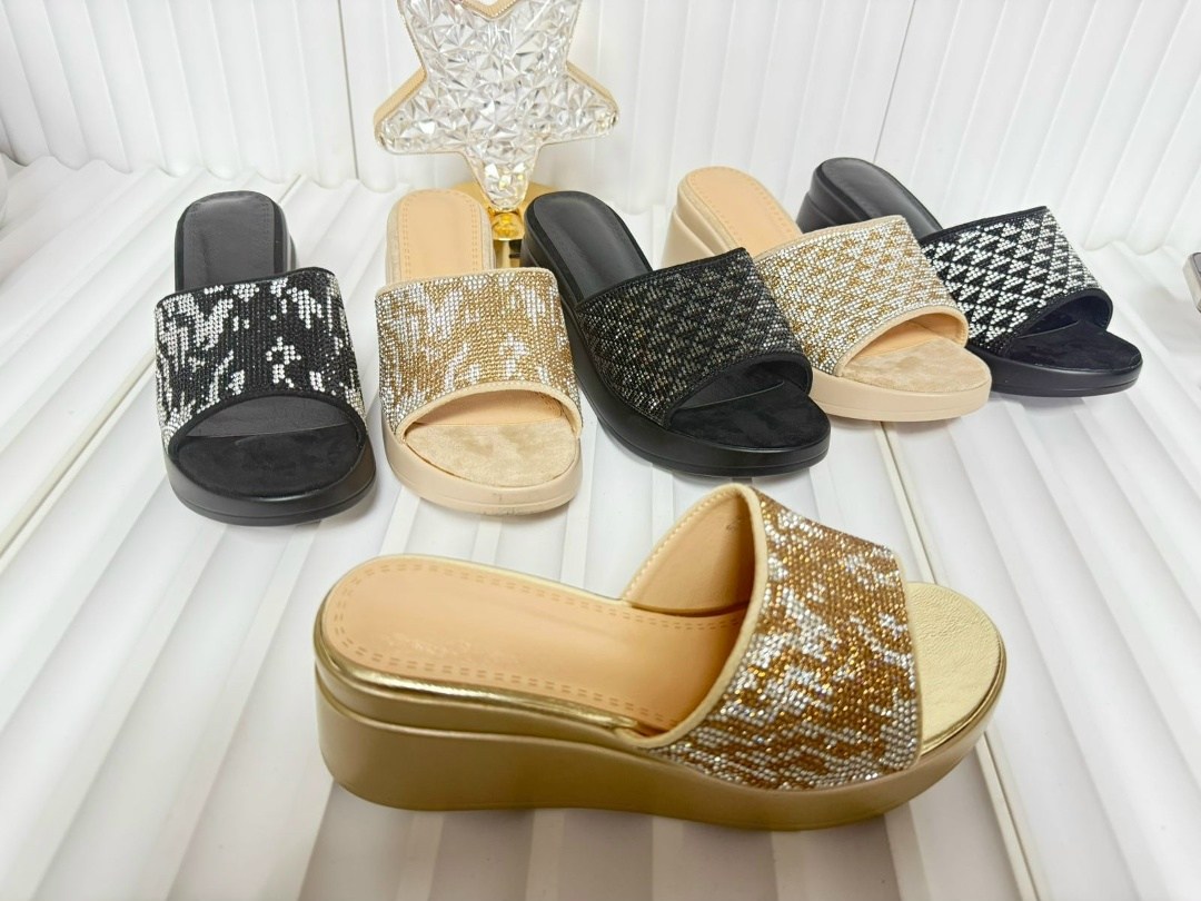 , женская,женские босоножки на танкетке, летняя,летняя женская