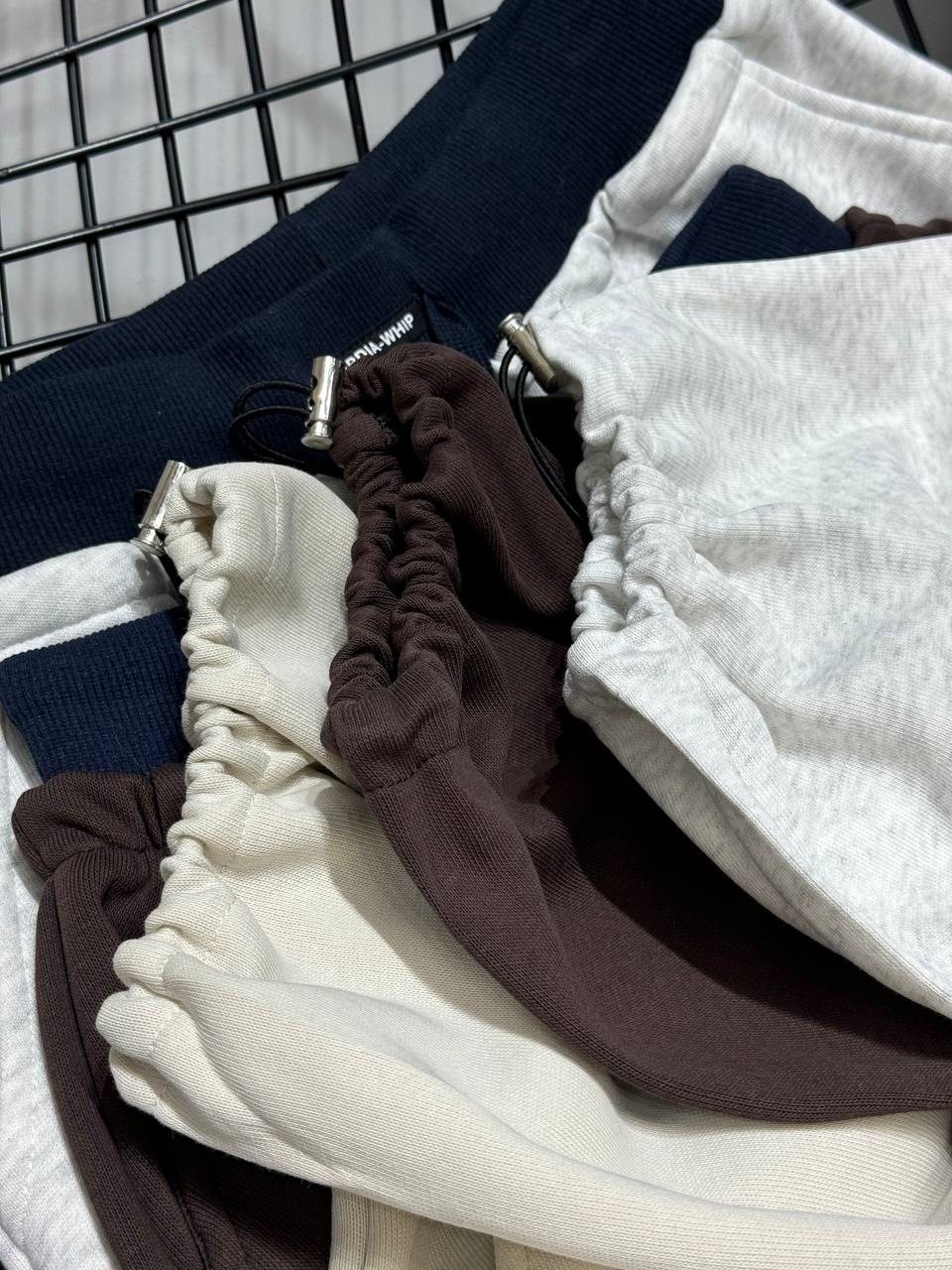 спортивный костюм женский,спортивный костюм,серый спортивный костюм,спортивный костюм модный,костюм спортивный брючный с худи на молнии и капюшоном fashionboom