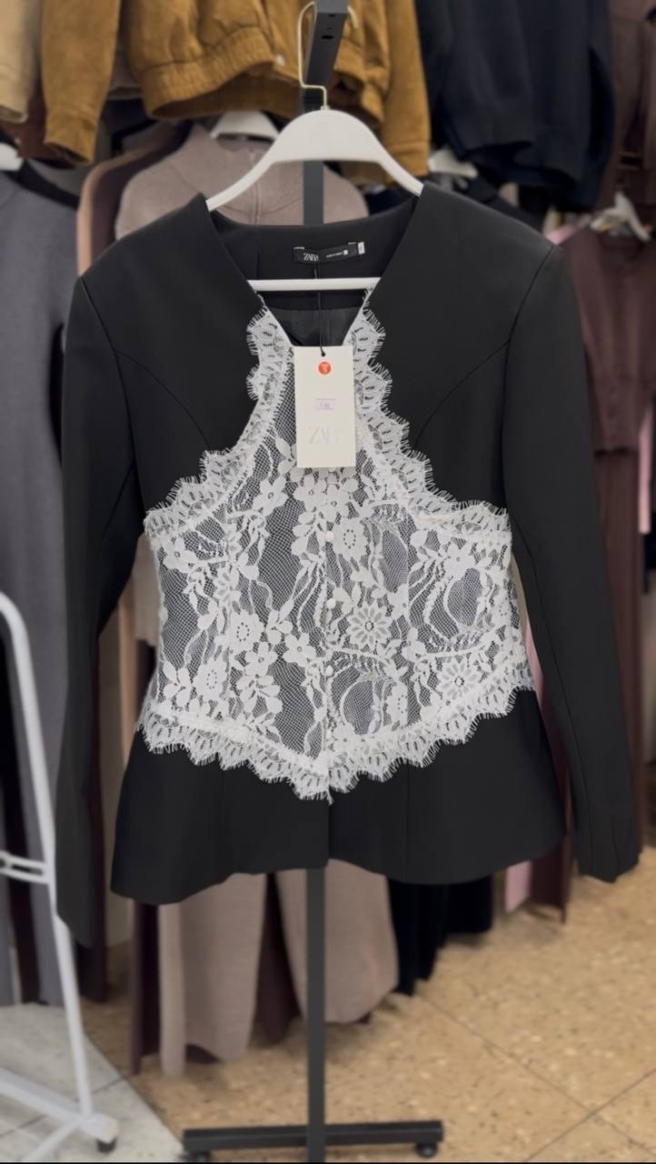 жакет с кружевом,пиджак с кружевом,пиджак кружевной,боди с кружевами,женский костюм