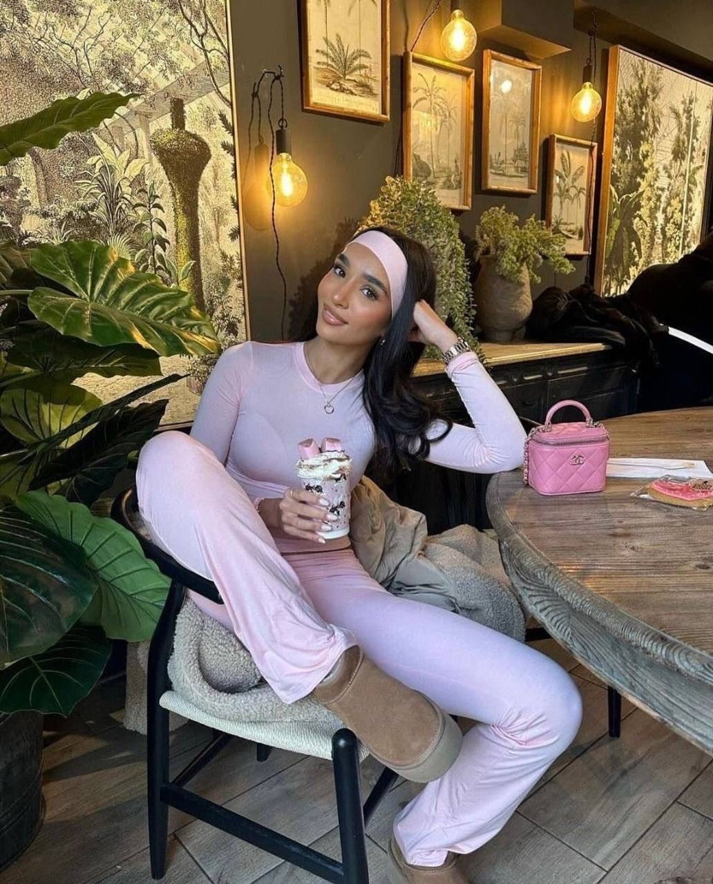 гламурный стиль одежды,костюм стиль,костюм розовый,гламурный стиль,девушка