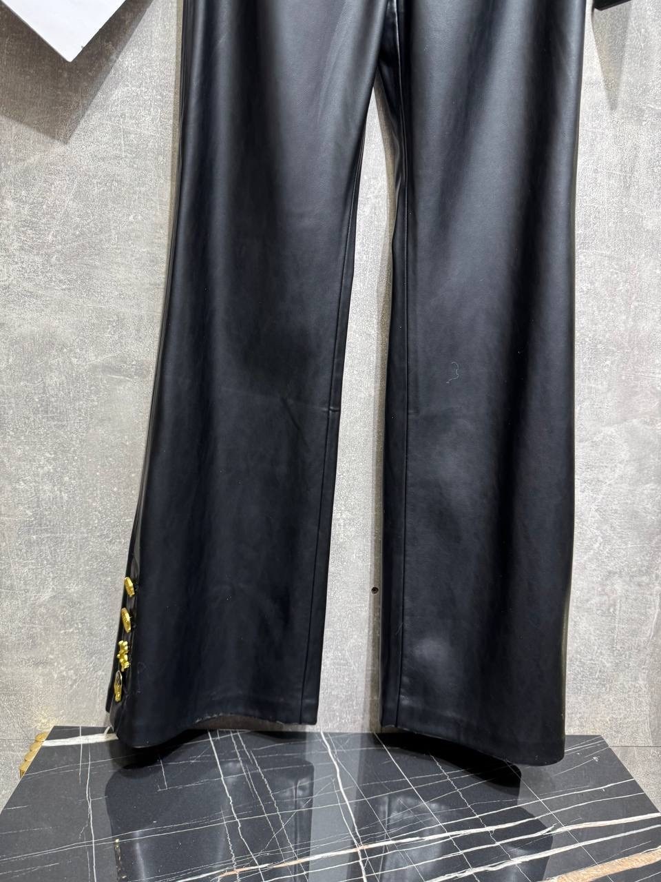 брюки кожаные,кожаные штаны,женские брюки из искусственной кожи,женские кожаные брюки,широкие брюки