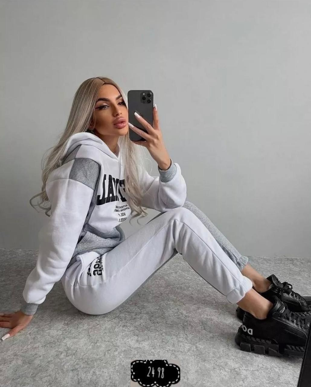 костюм двойка женский на флисе,костюм спортивный женский,женский спортивный костюм на флисе,серо-белый теплый спортивный костюм на флисе,филип плейн спортивные костюмы женские