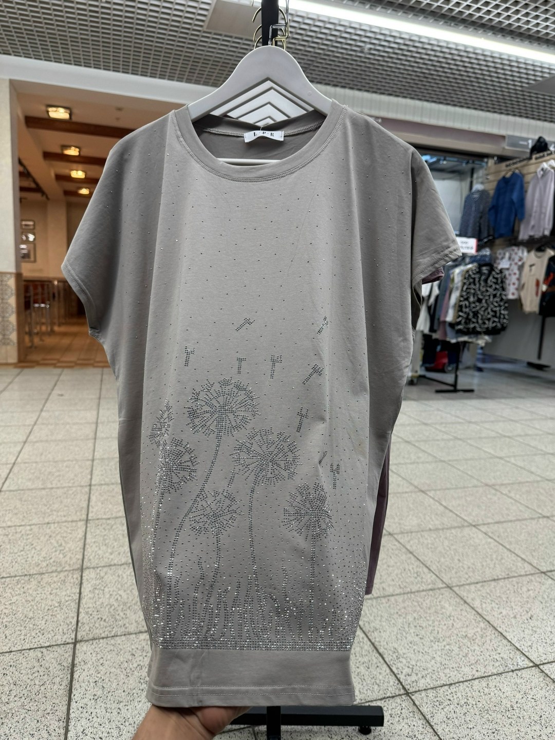 женская футболка,футболка со стразами,женские футболки больших размеров,женские футболки со стразами,футболка