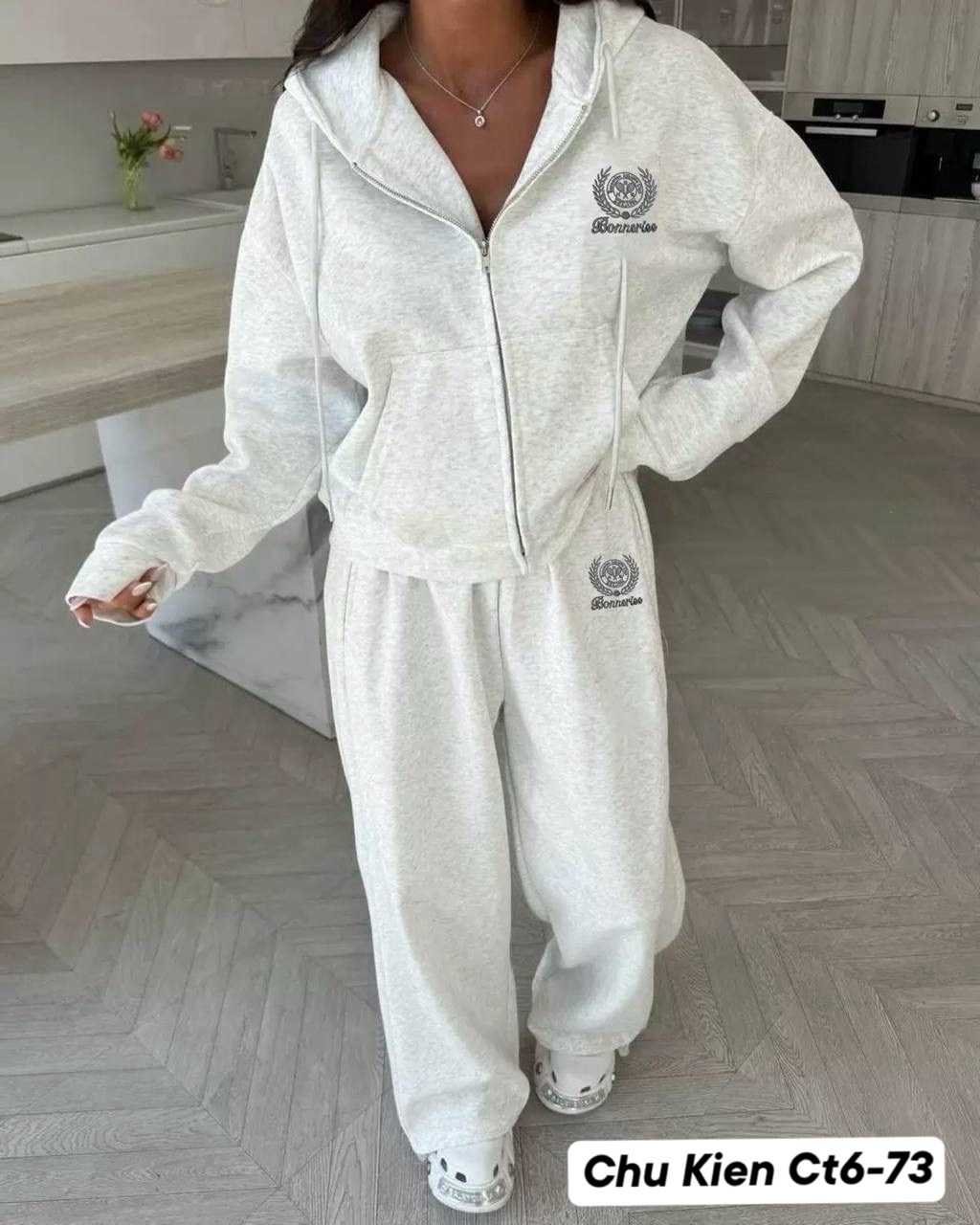 cпортивный костюм женский на флисе,спортивные костюмы женские,костюм спортивный,костюм спортивные женские костюмы,костюм спорт шик