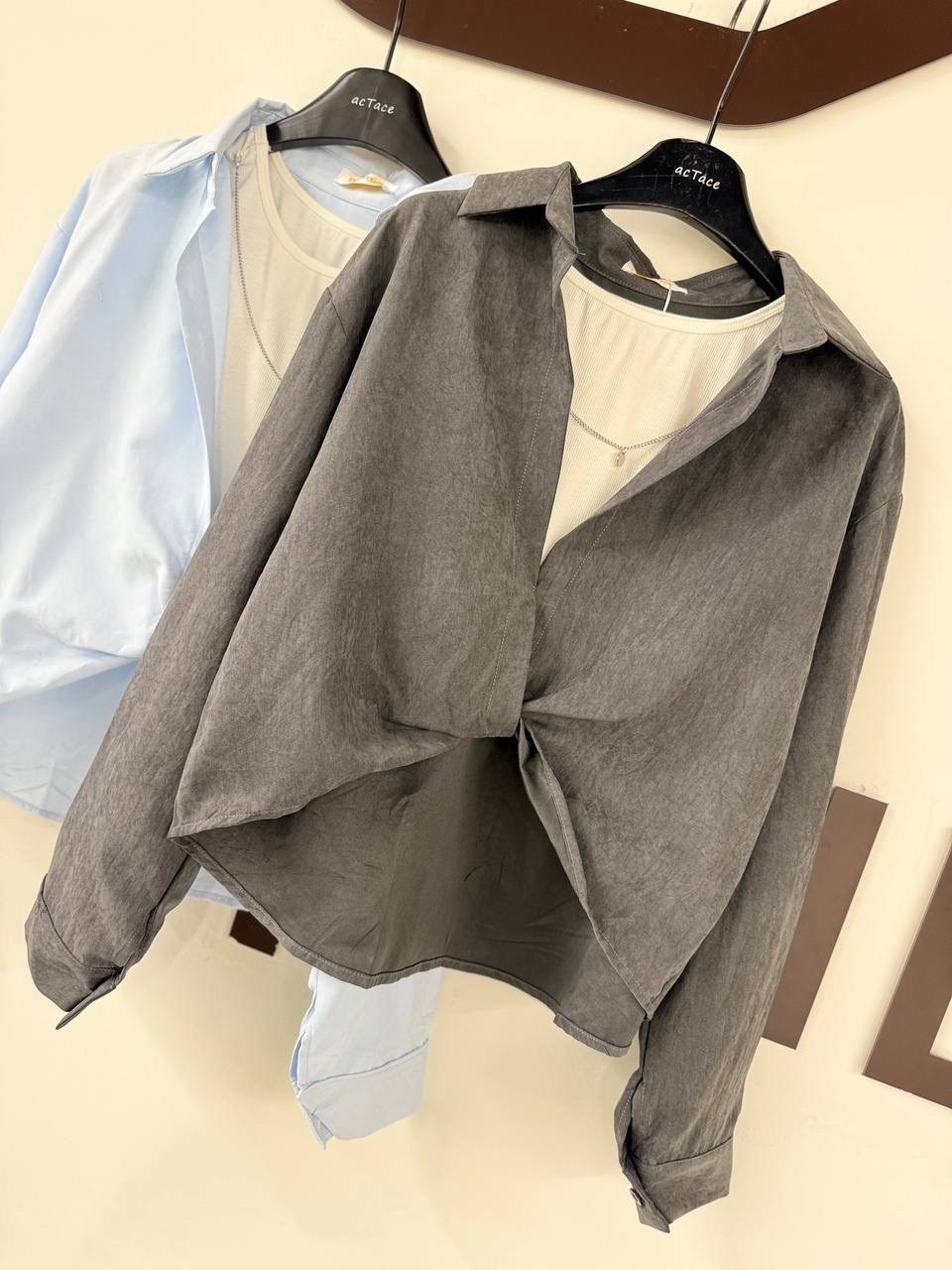 женская рубашка,стильная блузка,коричневая рубашка oversize с воротником мао gloria jeans,женские блузки и рубашки,блузка модная