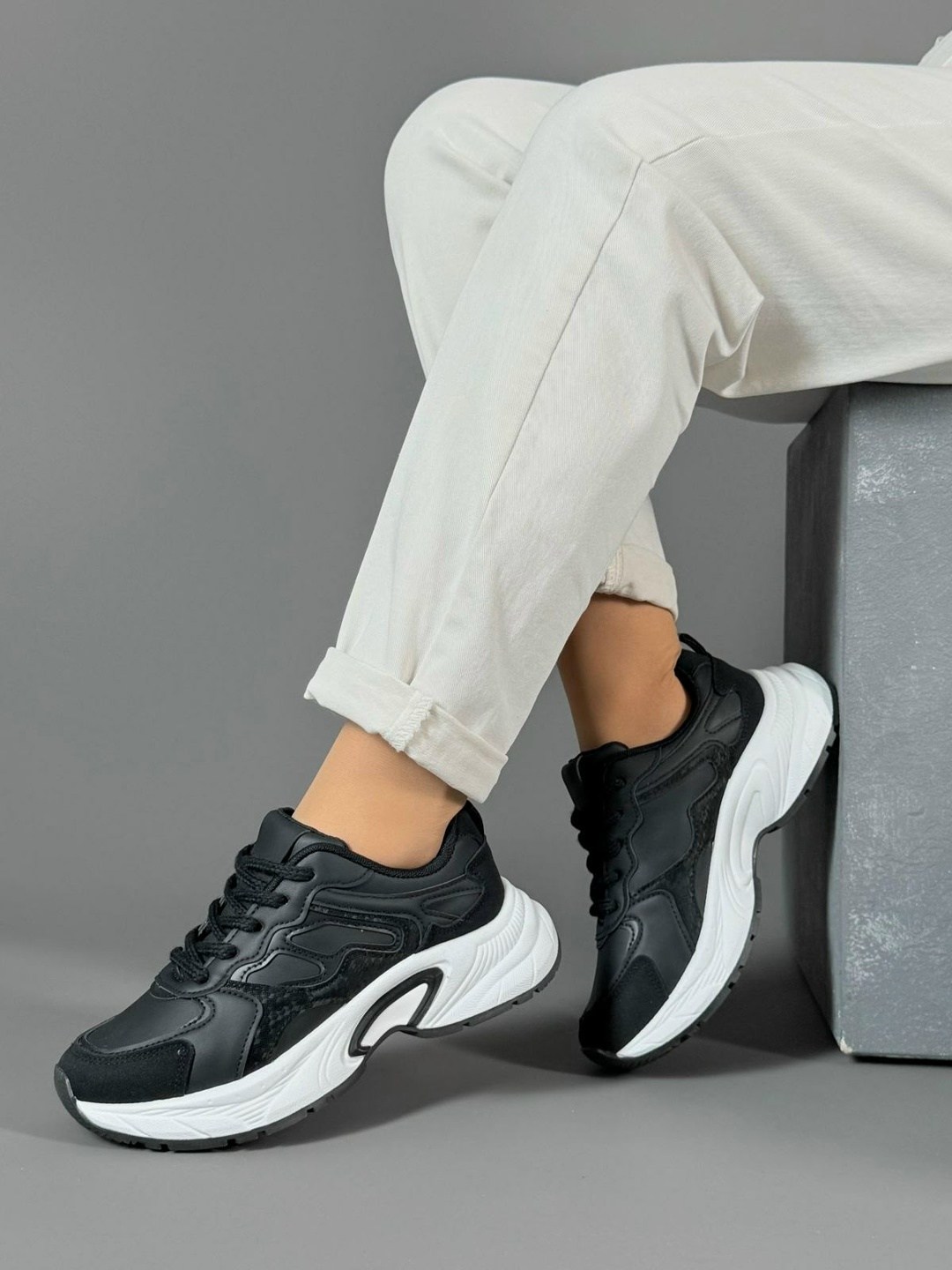 кроссовки женскиe,,черные кроссовки,спортивная ,модные кроссовки