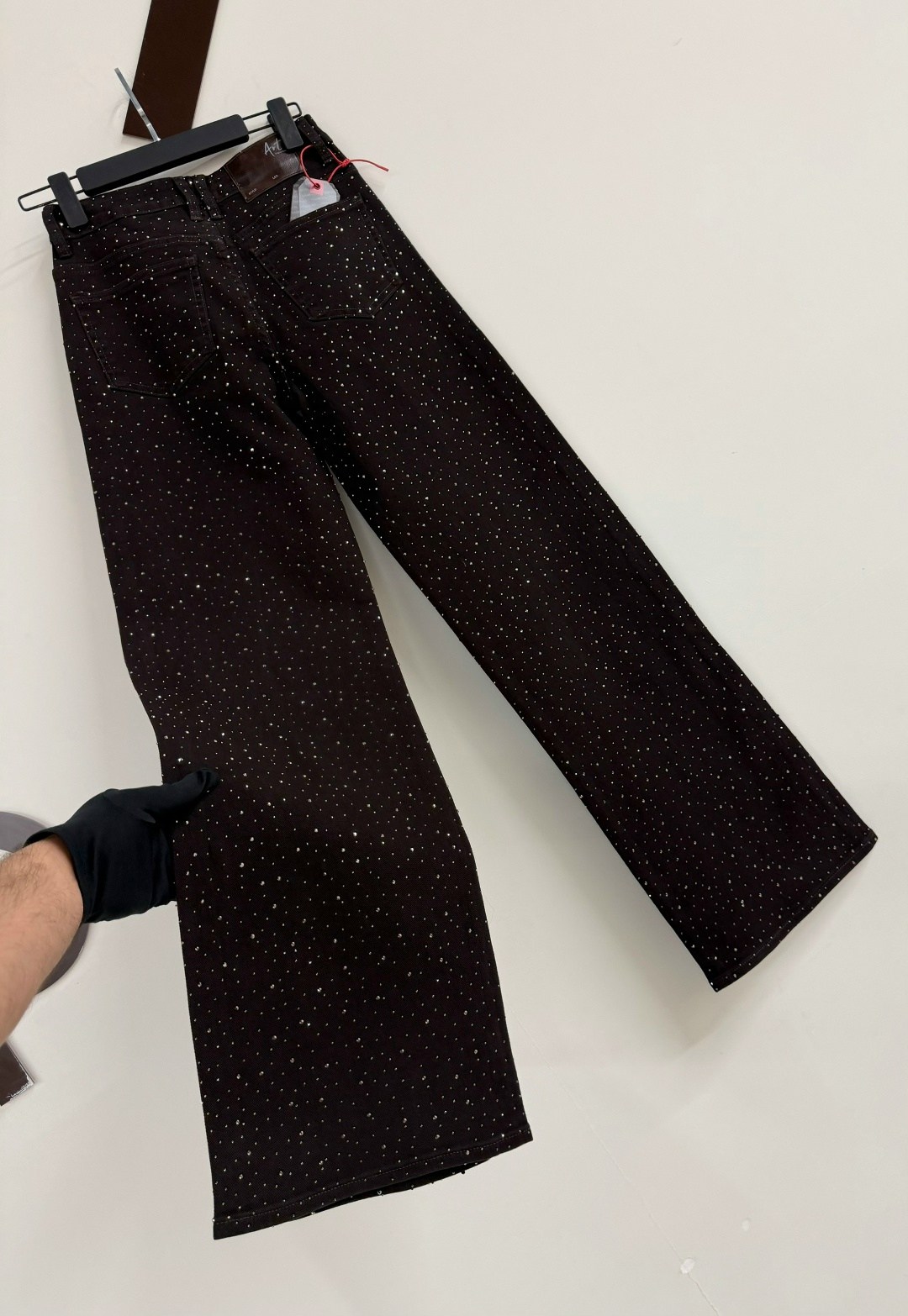 джинсы со стразами,джинсы sandrine,джинсы chanel,джинсы женские zolla 22333710v06199d0 черные,женские джинсы