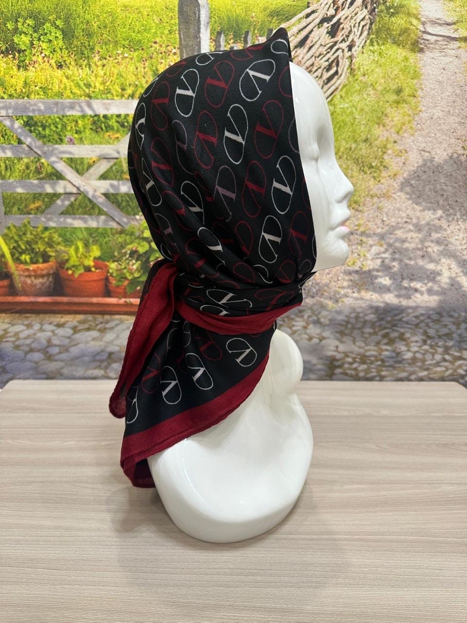 платки диор,шелковые платки,женские платки,платка,платок шелковый на голову