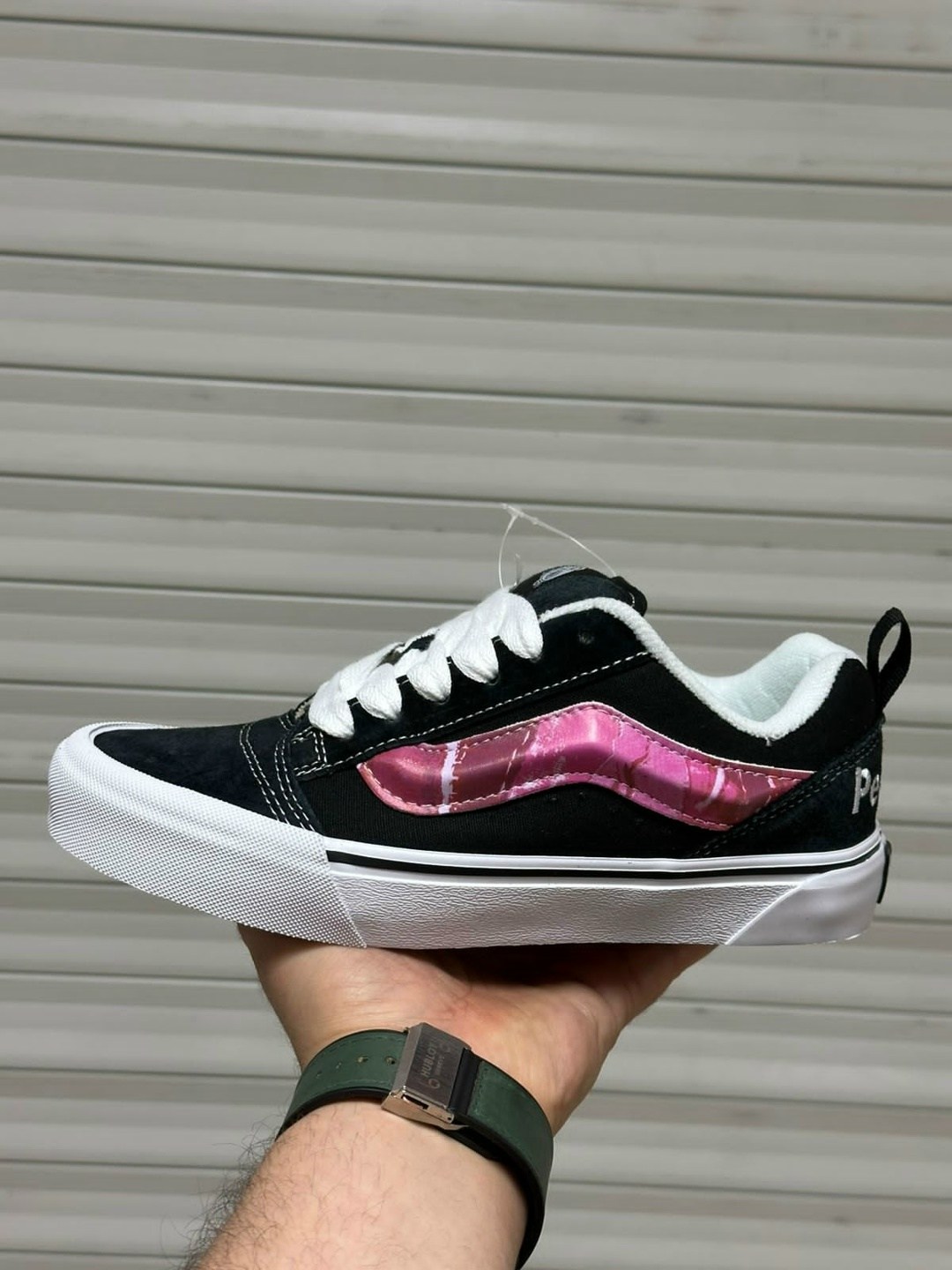 кроссовки bad bunny x adidas forum buckle low,кроссовки adidas,кроссовки адидас bad bunny,adidas bad bunny,кроссовки adidas bad bunny x forum buckle low 'the first cafe' коричневый