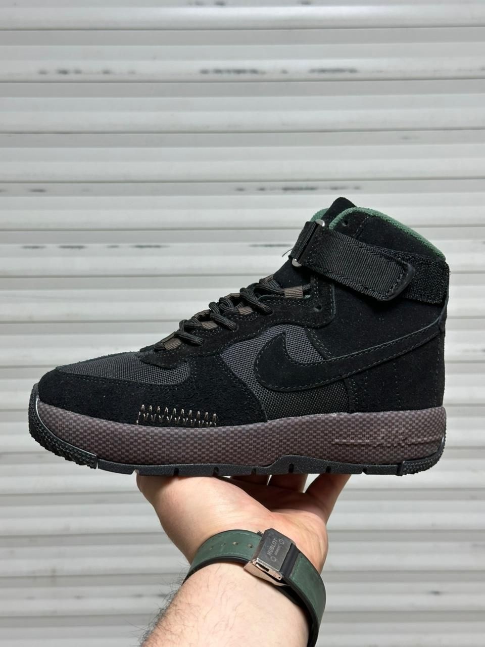 nike air jordan 1 retro high,air jordan 1 retro high og,air jordan 1 mid triple white,nike air jordan 1 retro high og,nike air jordan 1 retro