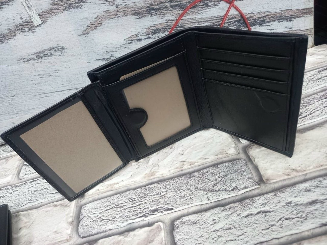 мужские кошельки,мужские портмоне,кошелек для мужчин,кошелек мужской кожаный,кошелек классический