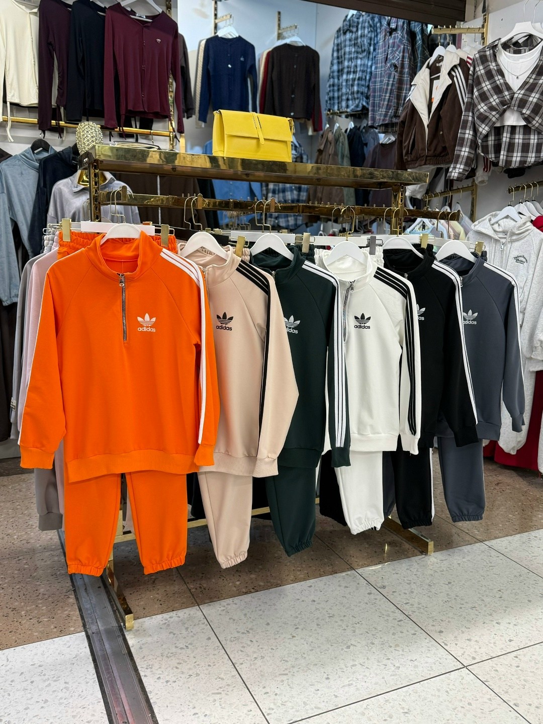 спортивный костюм адидас женский оранжевый,женский оранжевый спортивный костюм adidas,костюм адидас ориджинал женский оранжевый,adidas originals beckenbauer оранжевые,оранжевая олимпийка адидас