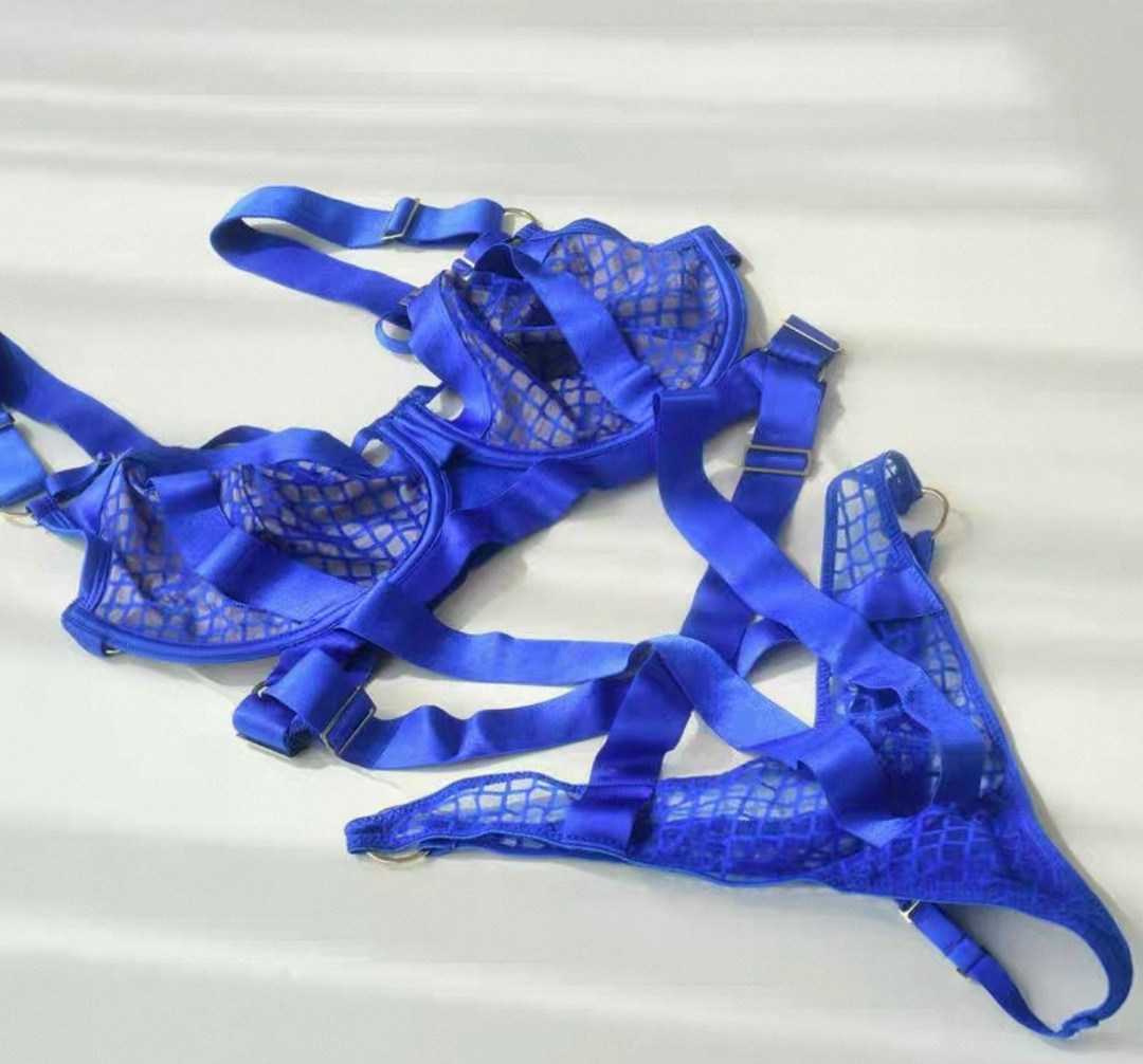 комплект нижнего сеточного женского белья,эротическое белье,девушка,бретелька нижнее белье,нижне бельё женское