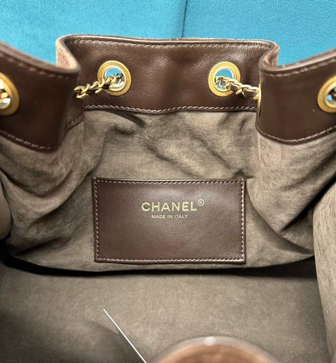 сумка женская chanel замша,сумка женская chanel,замшевая сумка chanel 25 medium бежевая,chanel коричневая замшевая сумка тоут для женщин,сумка chanel