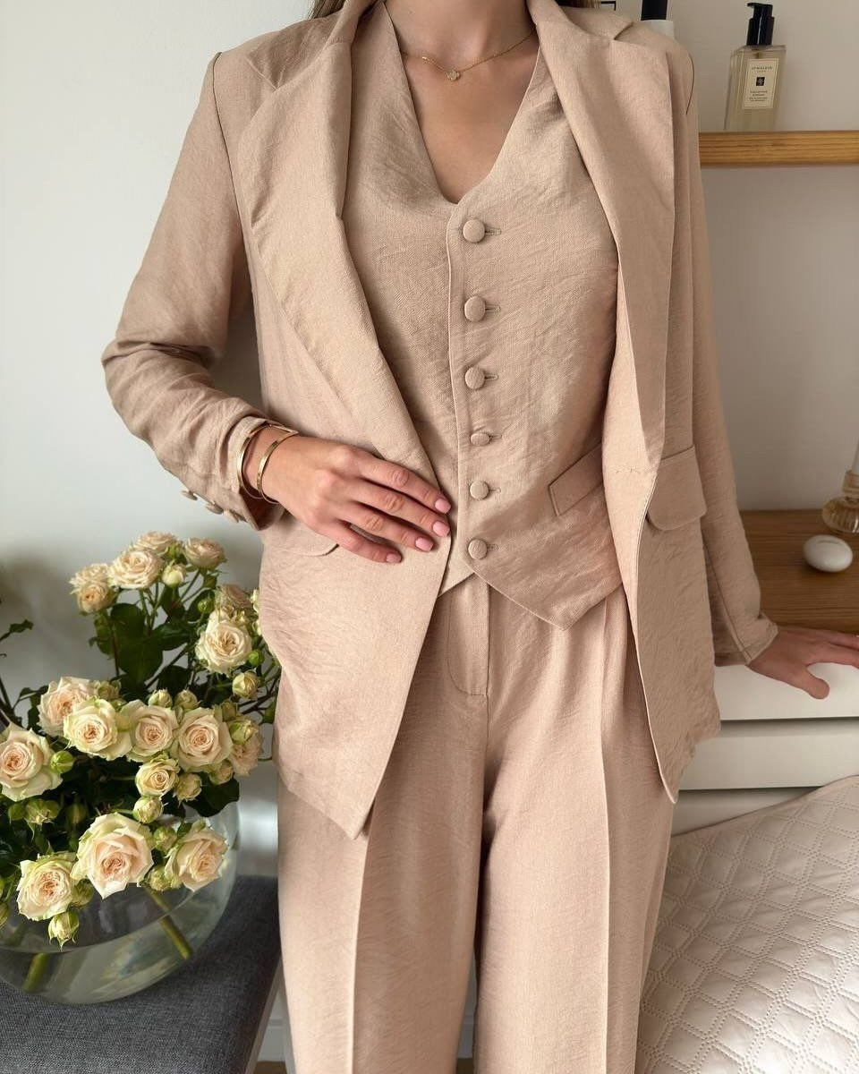 костюм брючный,брючный женский костюм черный жилетка брюки,костюм жилет + брюки классический,брючный костюм брюки+жилетка excidra,брючный костюм с жилетом на пуговицах