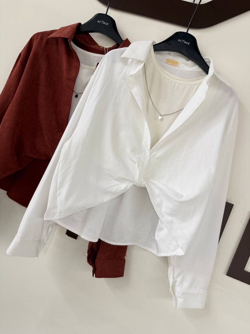 женская рубашка,стильная блузка,коричневая рубашка oversize с воротником мао gloria jeans,женские блузки и рубашки,блузка модная