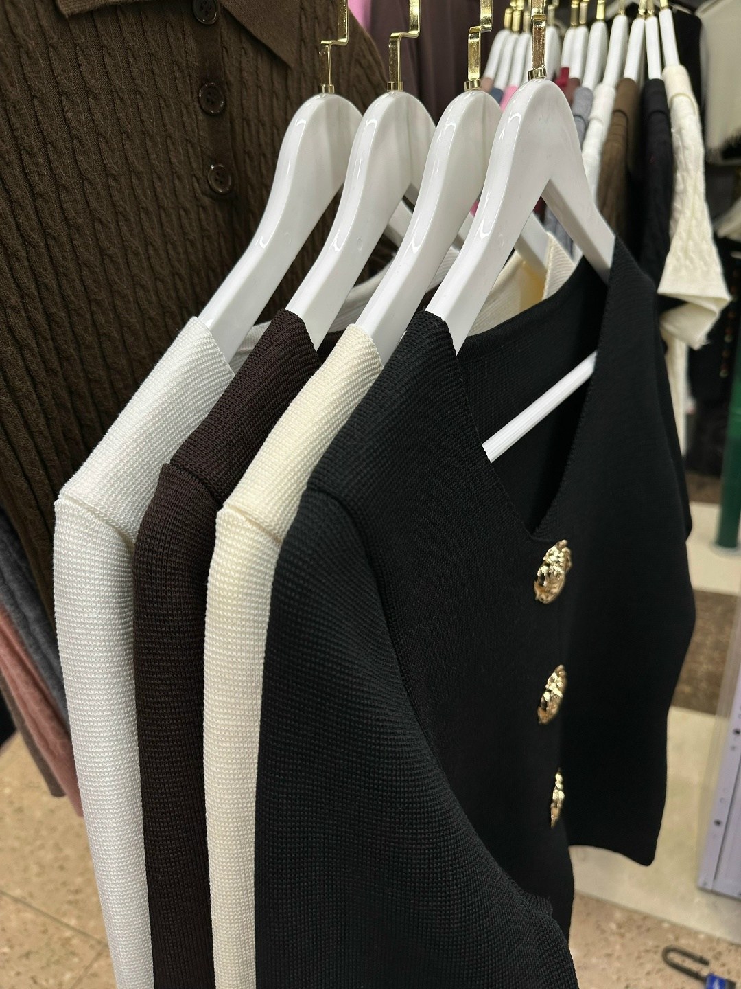 кофта кардиган,женские кардиганы,женский кардиган с v-образным вырезом,кардиган на пуговицах,вязаные кардиганы