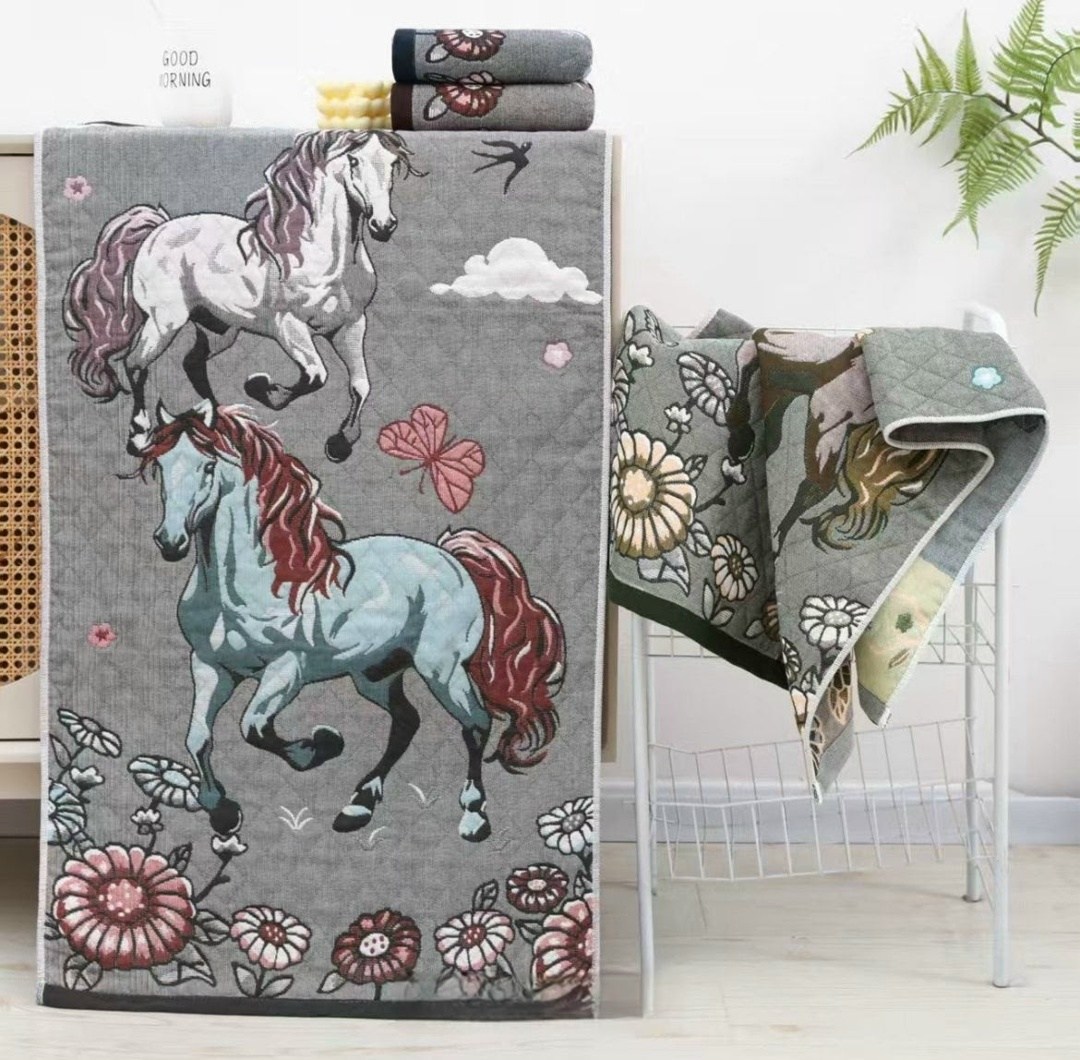 полотенце с лошадками,полотенца с лошадью набор подарочный,мягкое полотенце,полотенце с лошадью банное,полотенце с конем