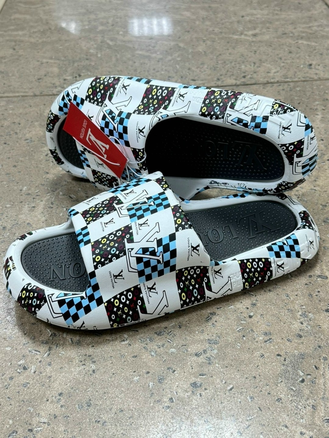 шлепанцы луи виттон,шлепанцы louis vuitton,луи виттон шлепки мужские,шлепанцы женские,шлепки луи витон