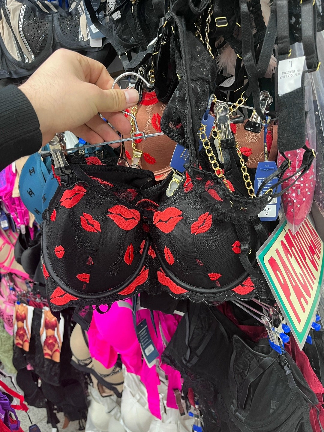 женские бюстгальтеры,бюстгальтер женское нижнее белье,женское нижнее белье,бюстгальтер пуш ап,бюстгальтер