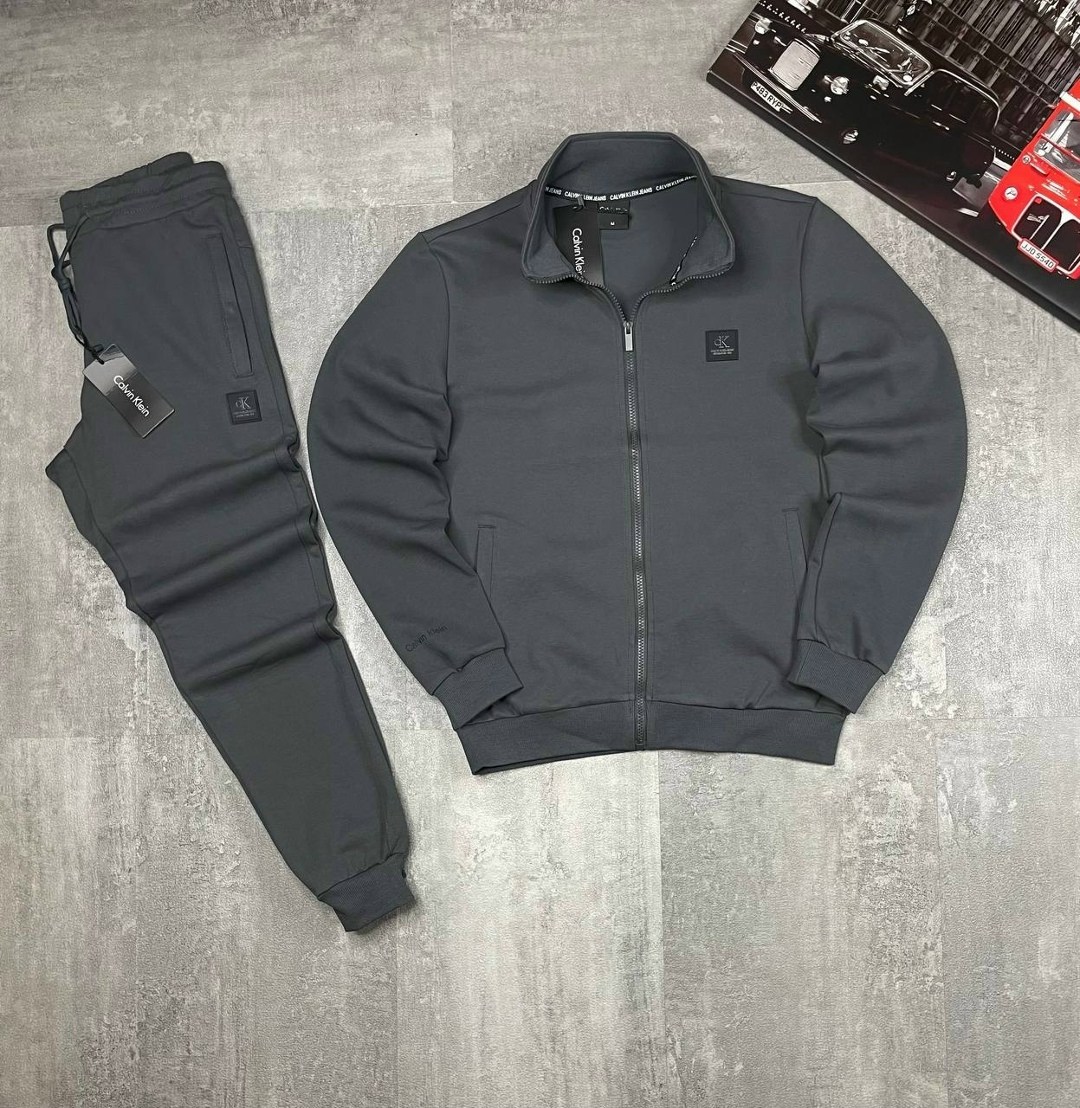 спортивный костюм dolce gabbana,gabbana спортивный костюм,спортивный костюм дольче габбана мужской,спортивный костюм мужской,костюм dolce gabbana мужской спортивный