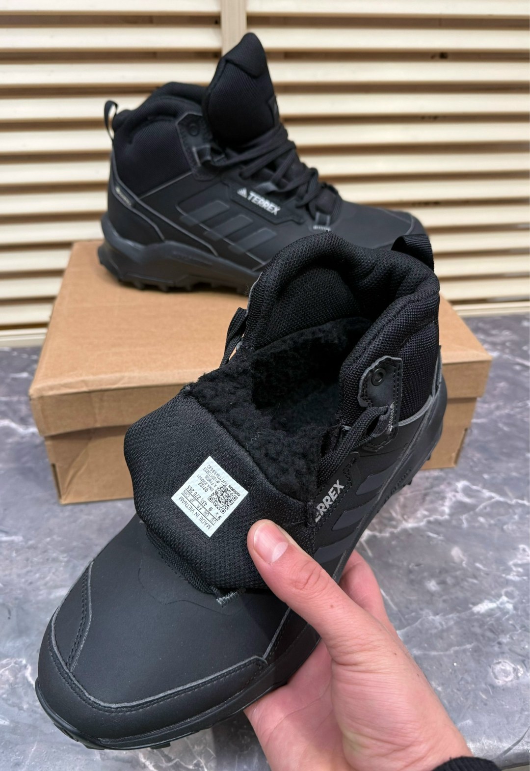 кроссовки adidas terrex зимние,зимние кроссовки adidas,зимние кроссовки адидас мужские,adidas зимние кроссовки мужские,кроссовки зимние adidas climaproof