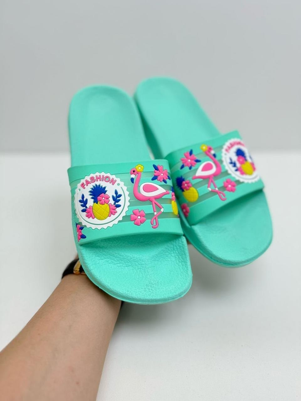 шлепанцы детские,,тапочки для девочек,модные тапочки,женские шлепанцы