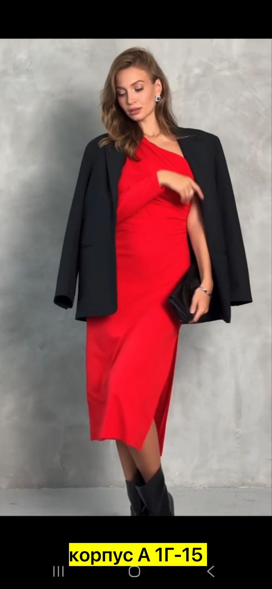 красное платье,красное длинное платье,красное платье с одним рукавом,красное платье с черным пиджаком,платье
