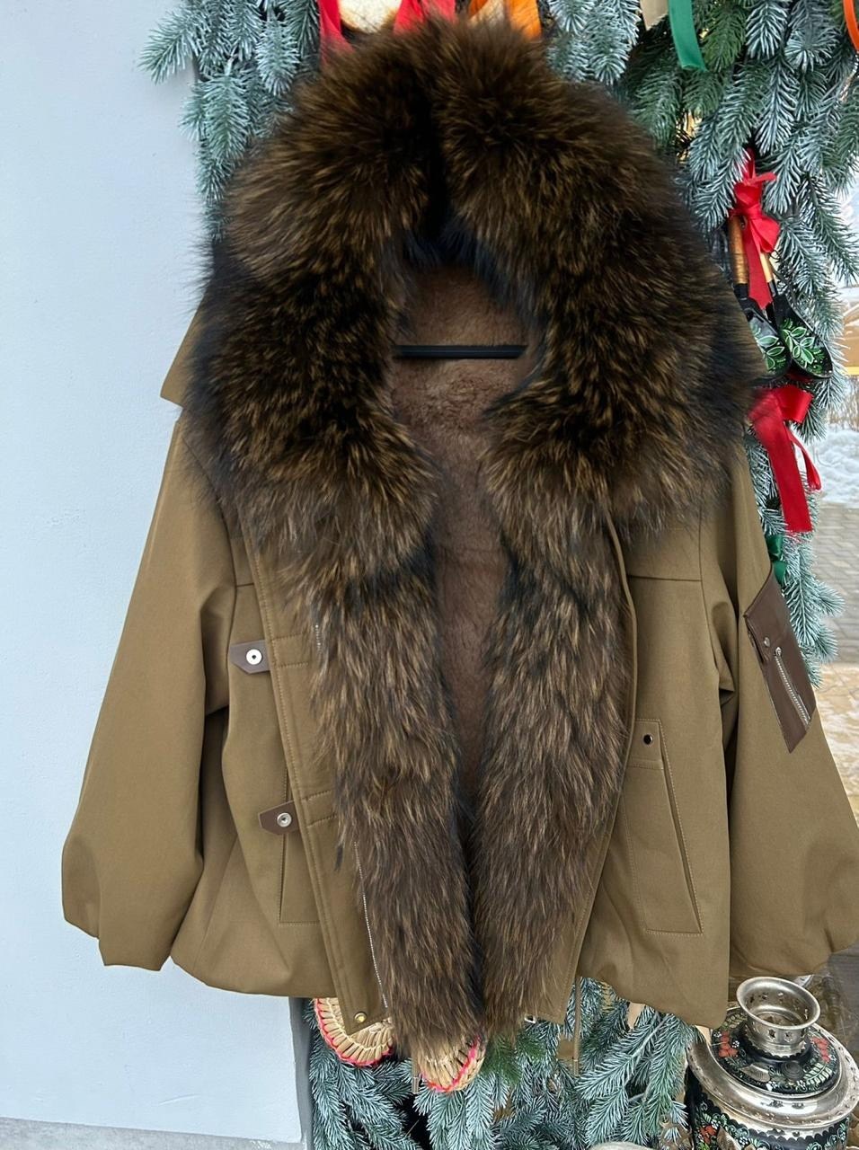 куртка мех на воротнике натуральный песец,куртка с натуральным мехом,пуховик с натуральным мехом,куртка на меху,куртка бомбер