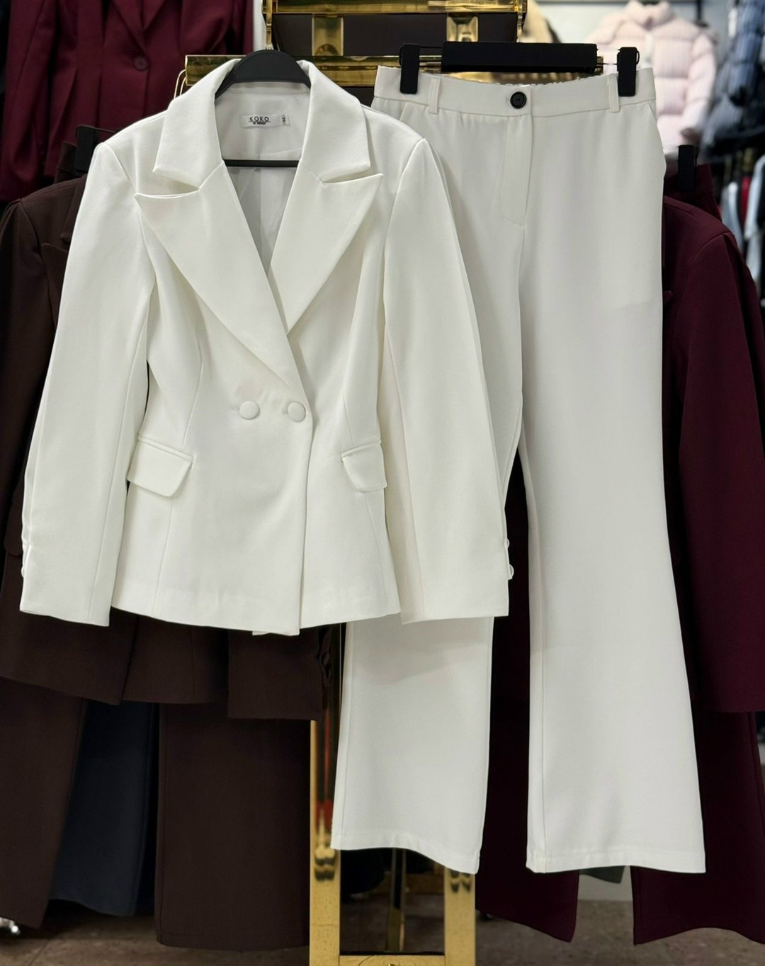 брючный костюм,костюм брючный женский офисный из трех предметов,женский брючный костюм,брючный костюм деловой с пиджаком sanro 322318520,женский деловой костюм