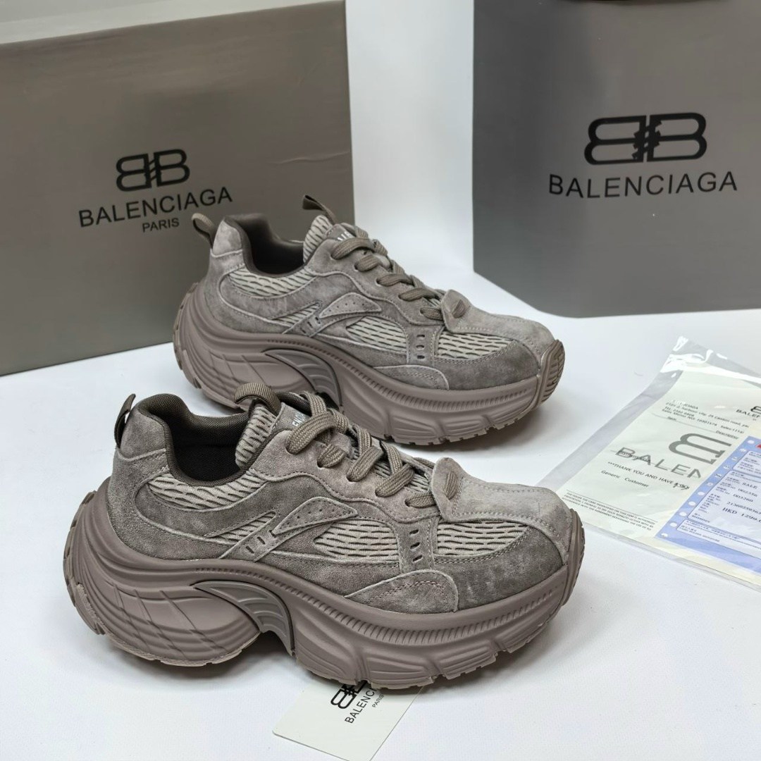 кроссовки женские balenciaga,кроссовки balenciaga,,кроссовки balenciaga triple s,balenciaga triple s sneaker