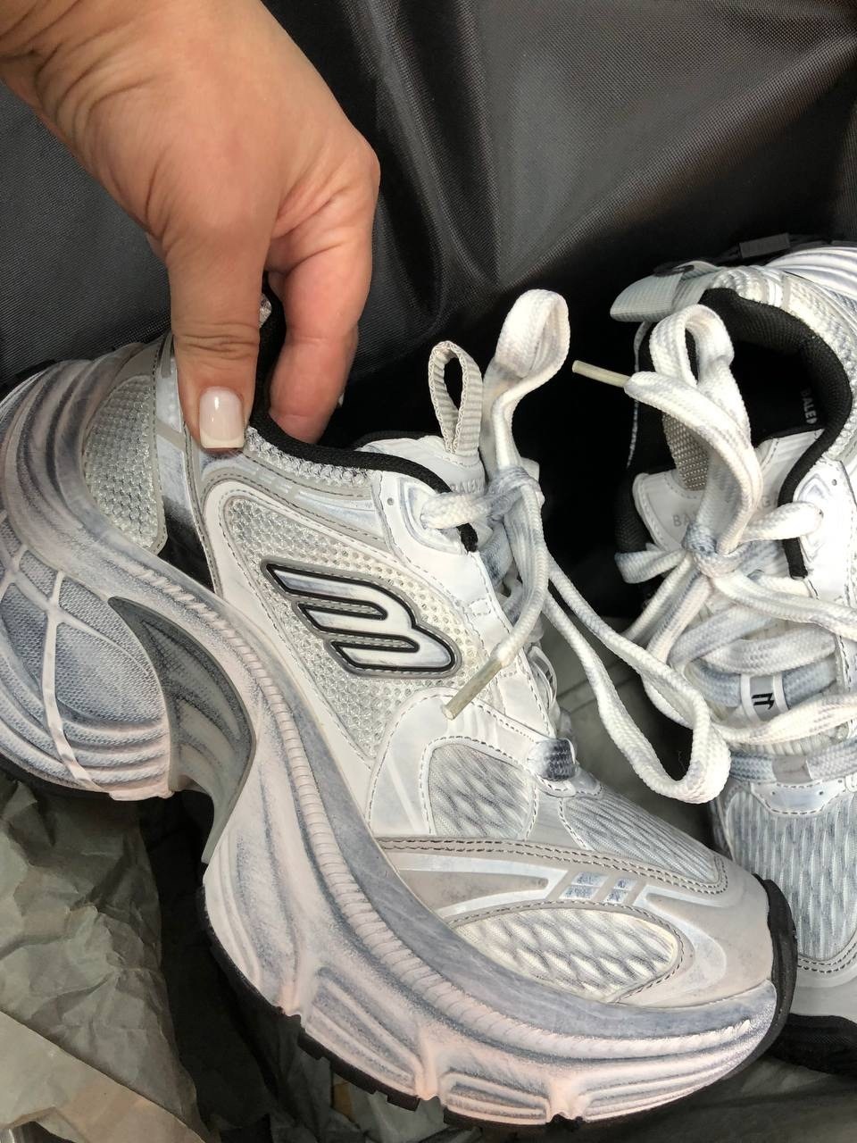 кроссовки 10xl balenciaga белый черный серый,кроссовки женские balenciaga 10xl белые,кроссовки balenciaga 10 xl,кроссовки balenciaga,кроссовки balenciaga 10xl