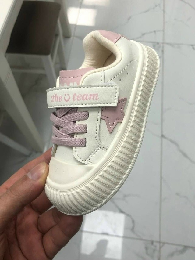 ,детские кроссовки,спортивная ,кроссовки для малыша,обуви