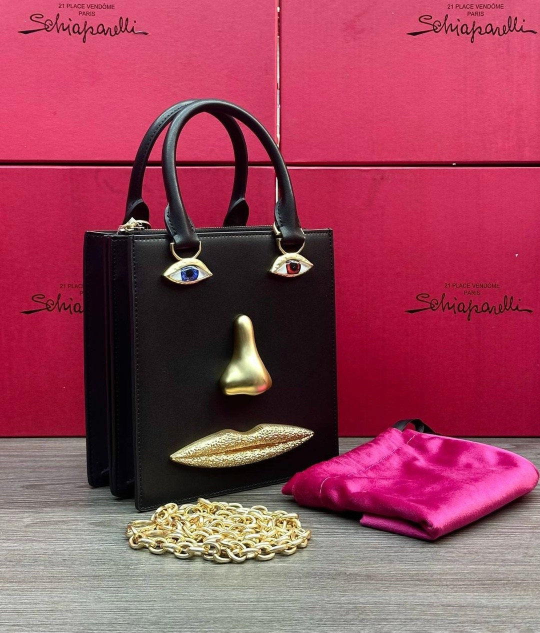 сумка-тоут schiaparelli,сумка женская schiaparelli,сумка schiaparelli,бархатная сумка для глаз schiaparelli premium sense demon,брендовая женская сумка