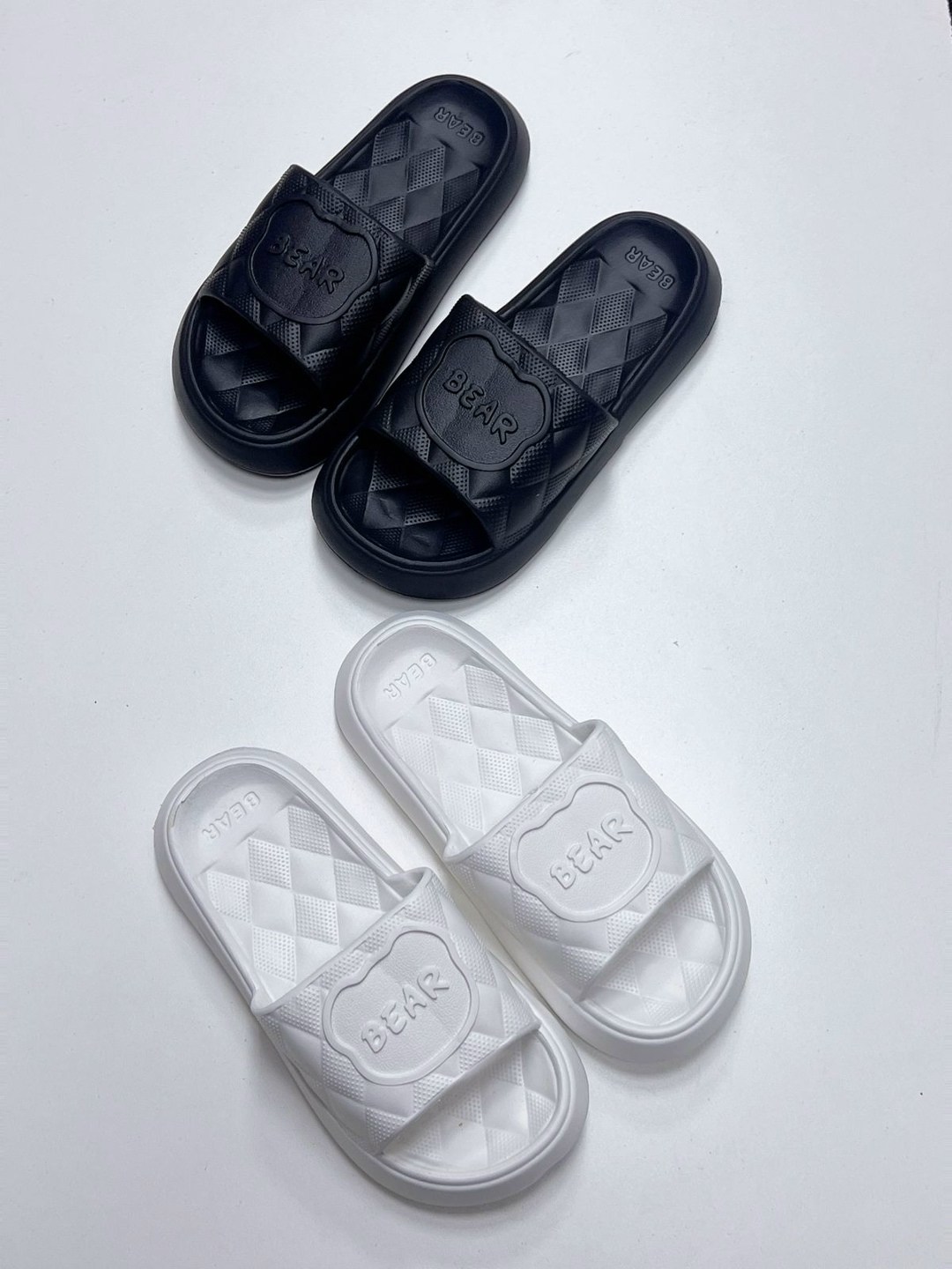 женские шлепанцы,белые шлепанцы,шлепки женские,,тапочки модные