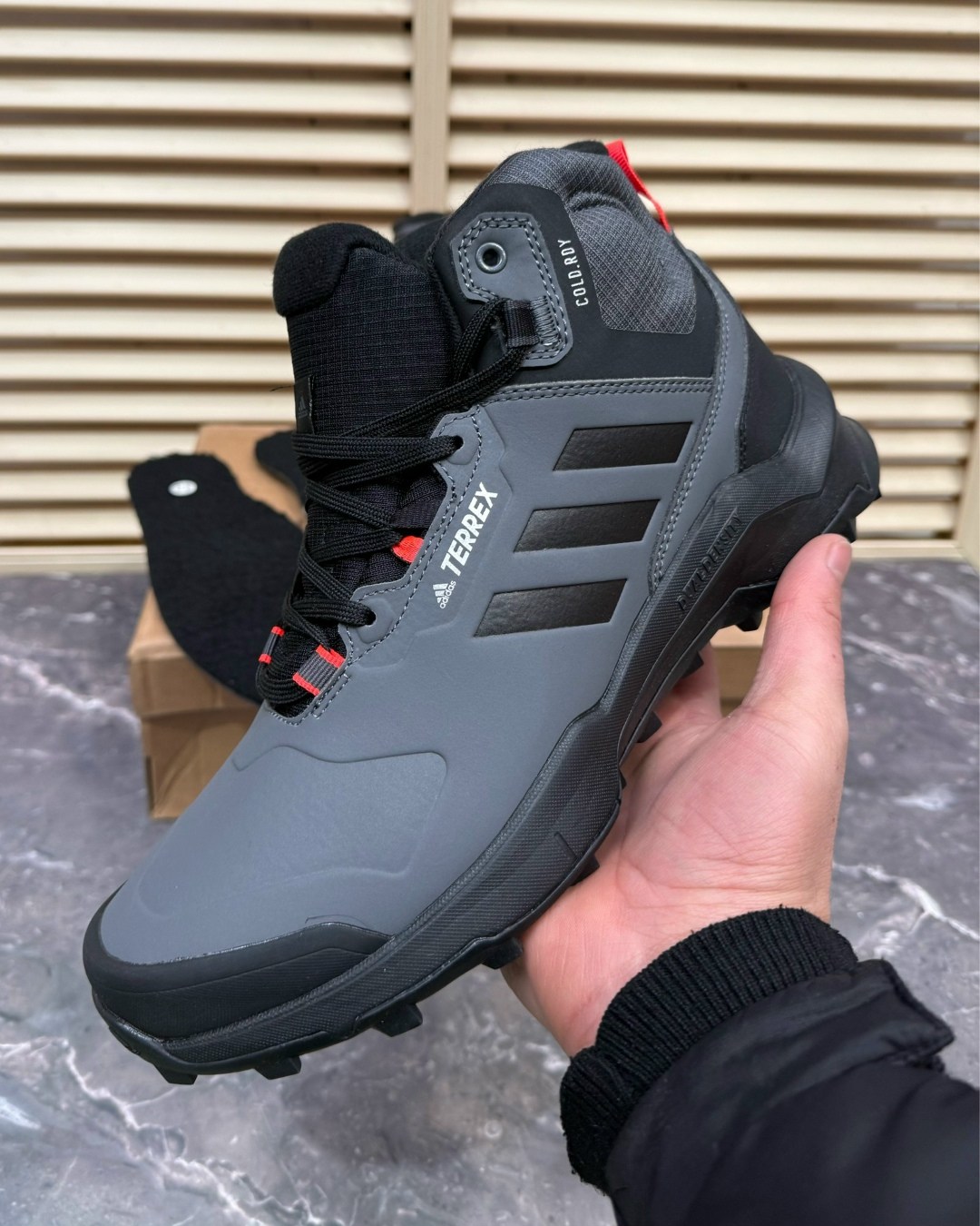 кроссовки adidas terrex зимние,зимние кроссовки adidas,зимние кроссовки адидас мужские,adidas зимние кроссовки мужские,кроссовки зимние adidas climaproof