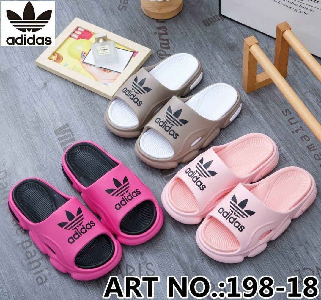 тапочки adidas,шлепанцы adidas,шлепанцы adidas mungo 010629,тапки adidas оутмакс,adidas шлепки